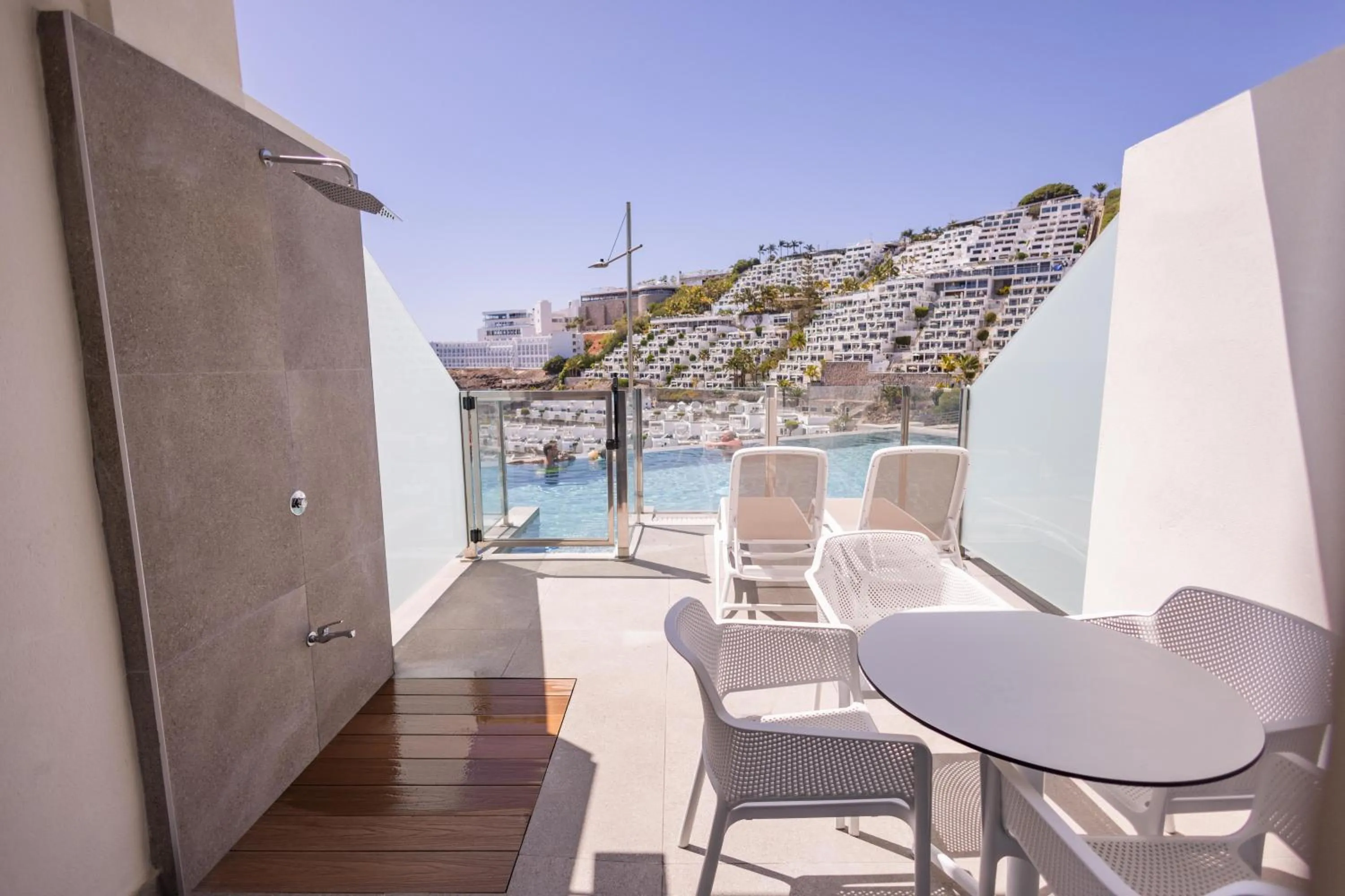 Photo of the whole room in Servatur Puerto Azul