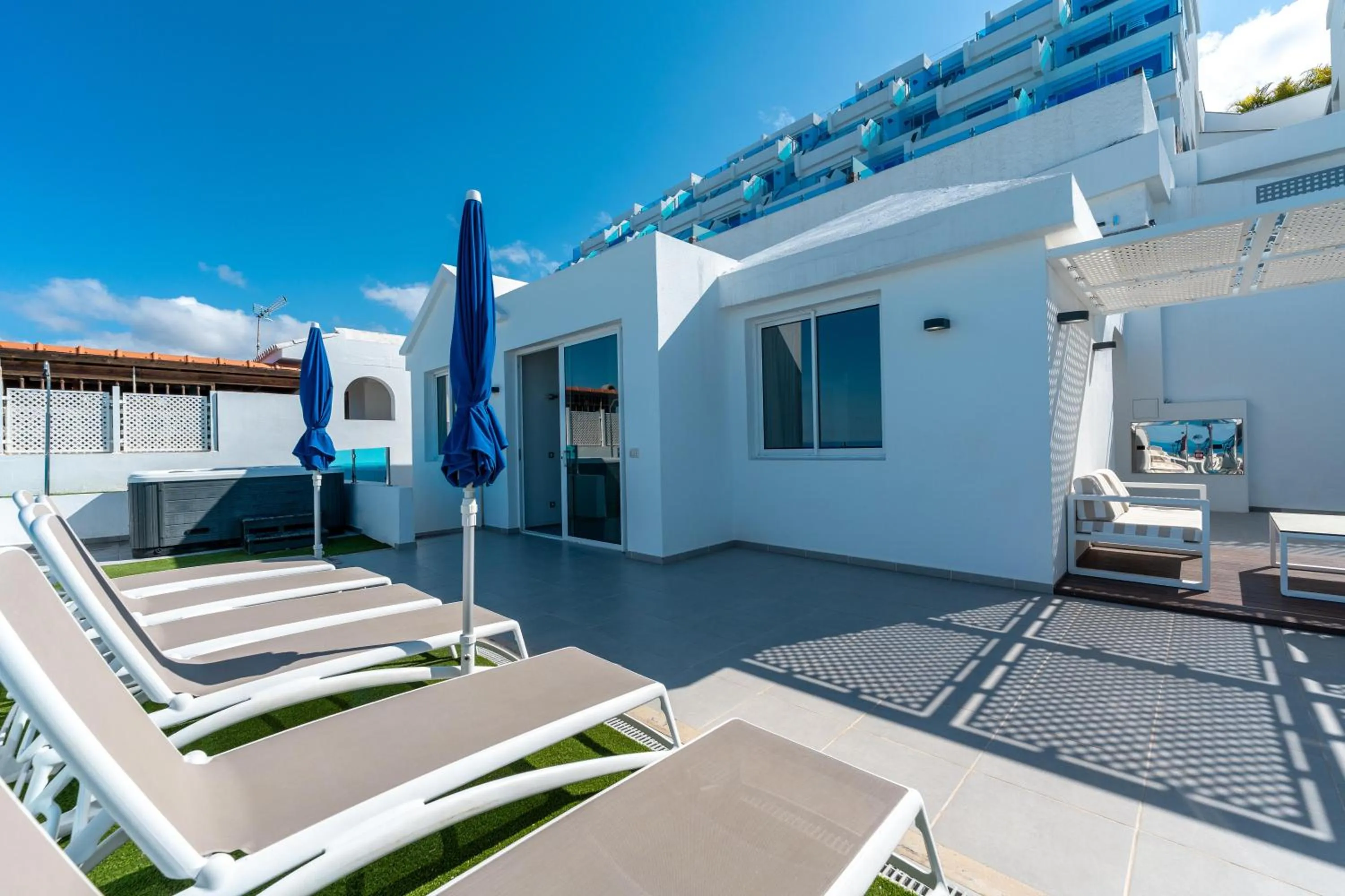 Photo of the whole room in Servatur Puerto Azul