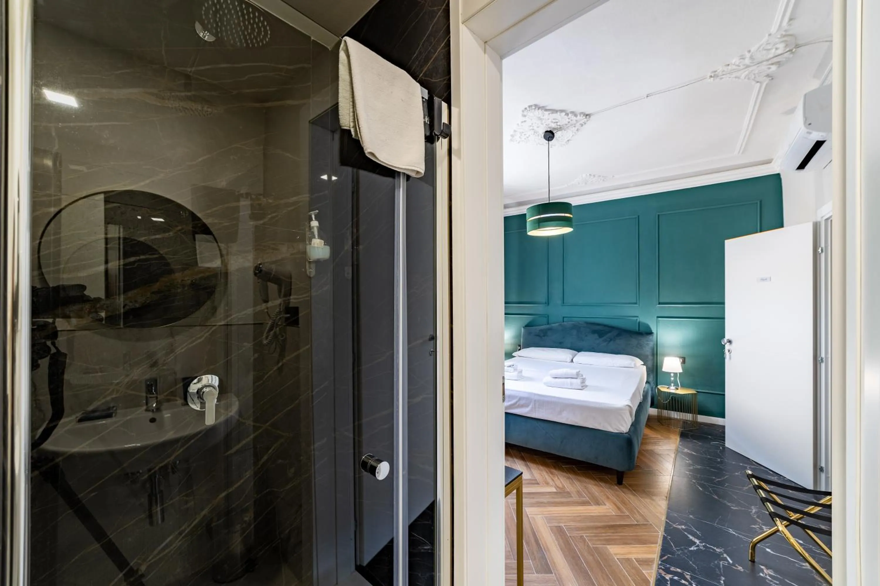 Shower, Bed in Room Eleven