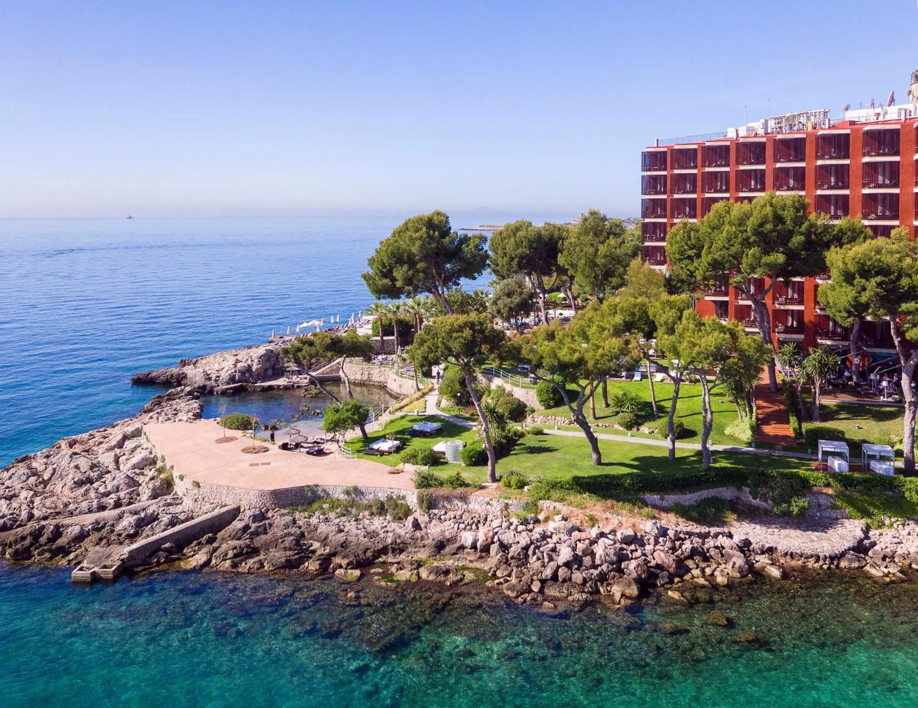 Property building in Hotel de Mar Gran Meliá - Adults Only - The Leading Hotels of the World Property building in Hotel de Mar Gran Meliá - Adults Only - The Leading Hotels of the World