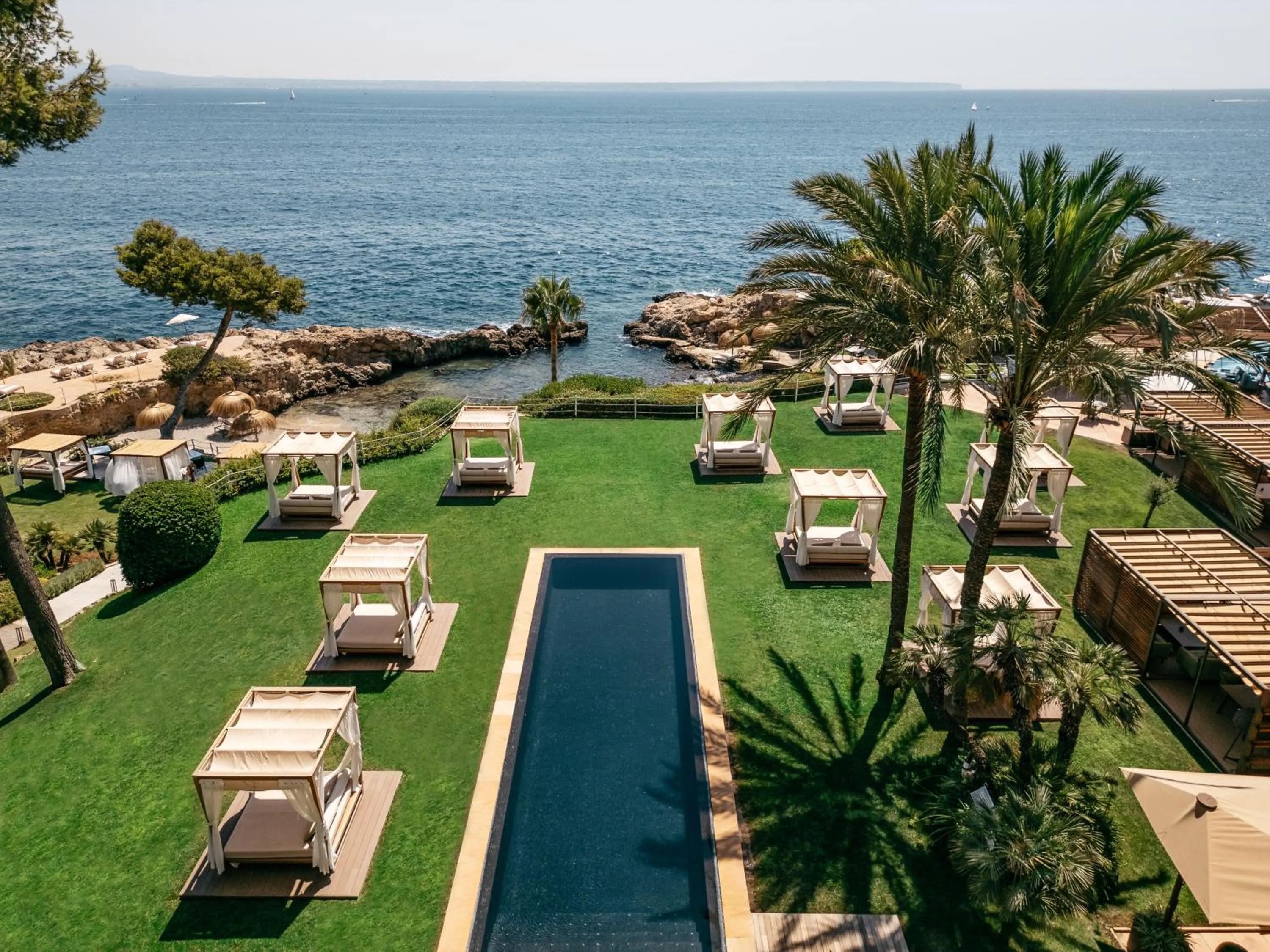 Swimming pool in Hotel de Mar Gran Meliá - Adults Only - The Leading Hotels of the World