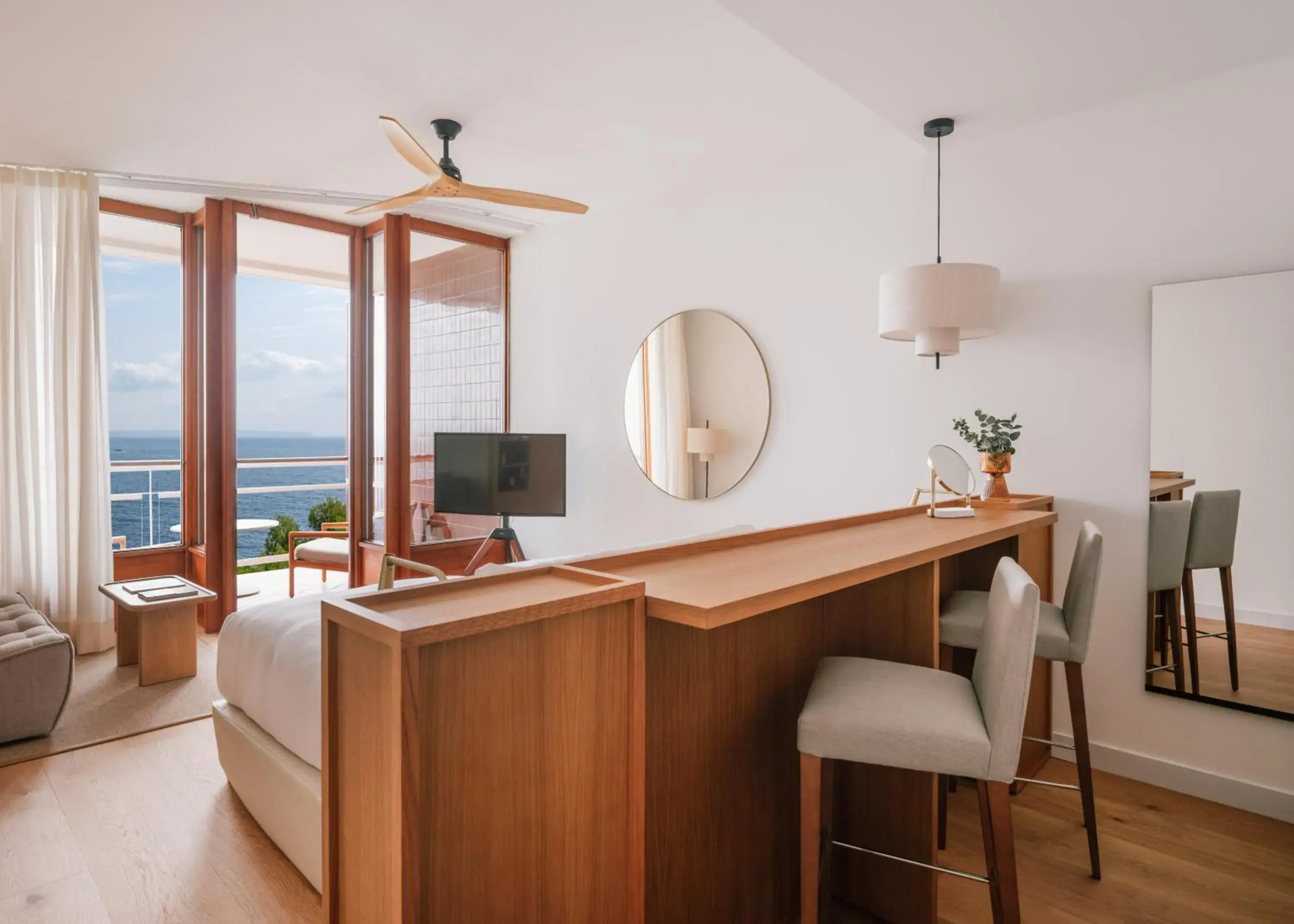 Premium Room with Sea View in Hotel de Mar Gran Meliá - Adults Only - The Leading Hotels of the World Premium Room with Sea View in Hotel de Mar Gran Meliá - Adults Only - The Leading Hotels of the World