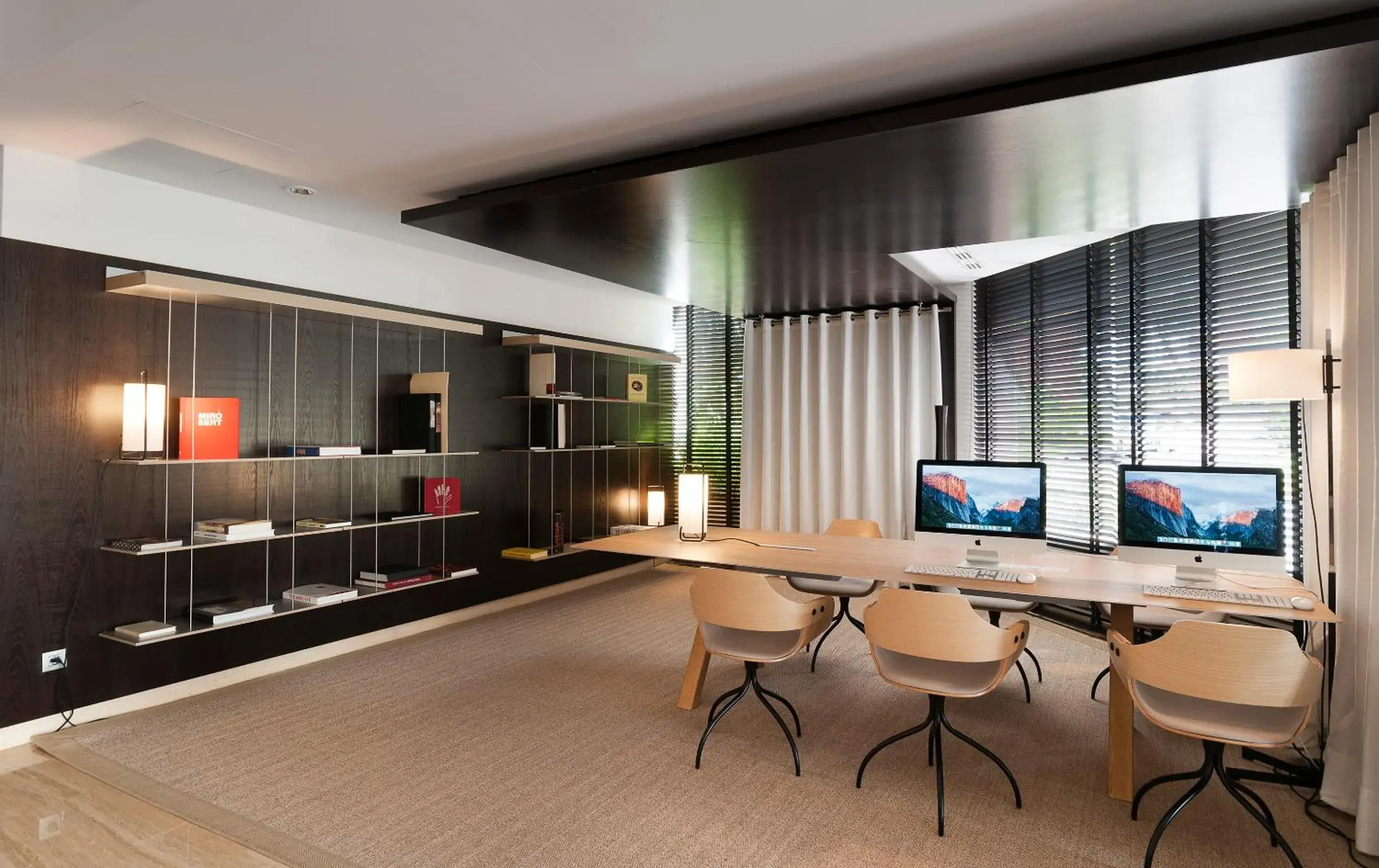 Living room in Hotel de Mar Gran Meliá - Adults Only - The Leading Hotels of the World Living room in Hotel de Mar Gran Meliá - Adults Only - The Leading Hotels of the World