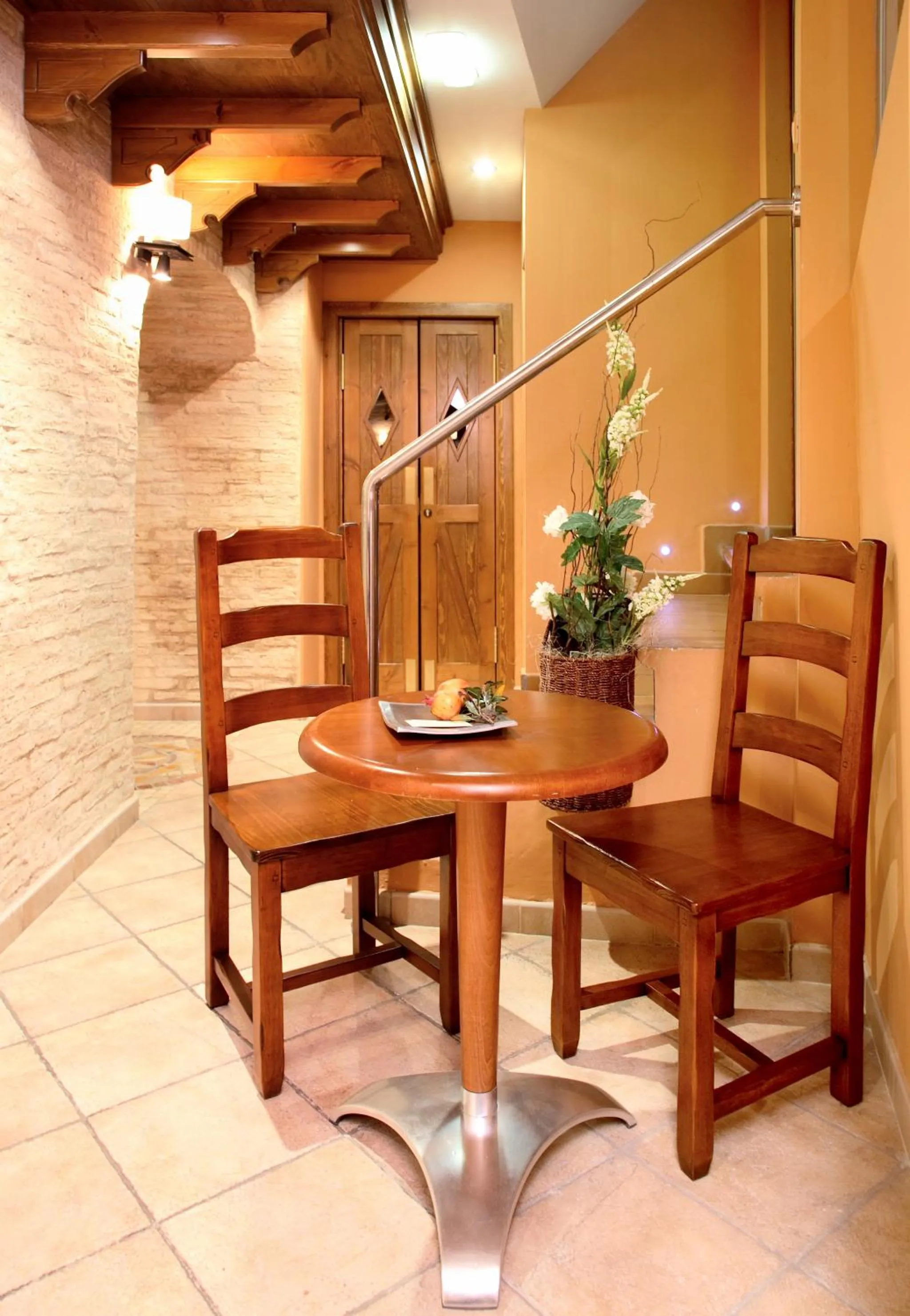 Restaurant/places to eat in Hotel Hispania