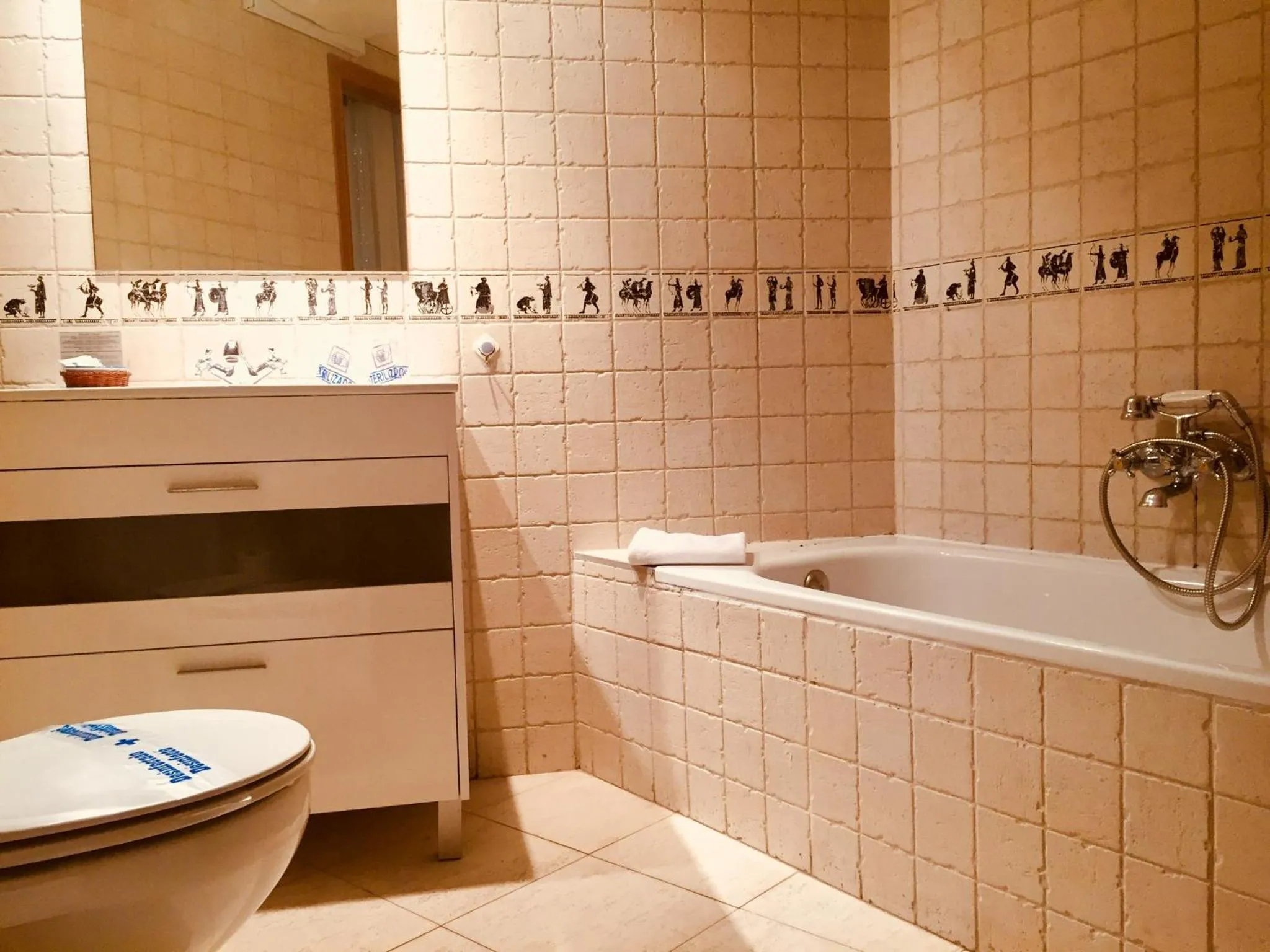 Bathroom in Hotel Hispania