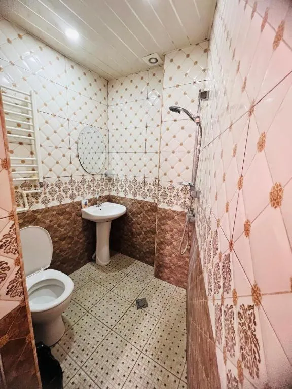 Shower in MarNar Hotel