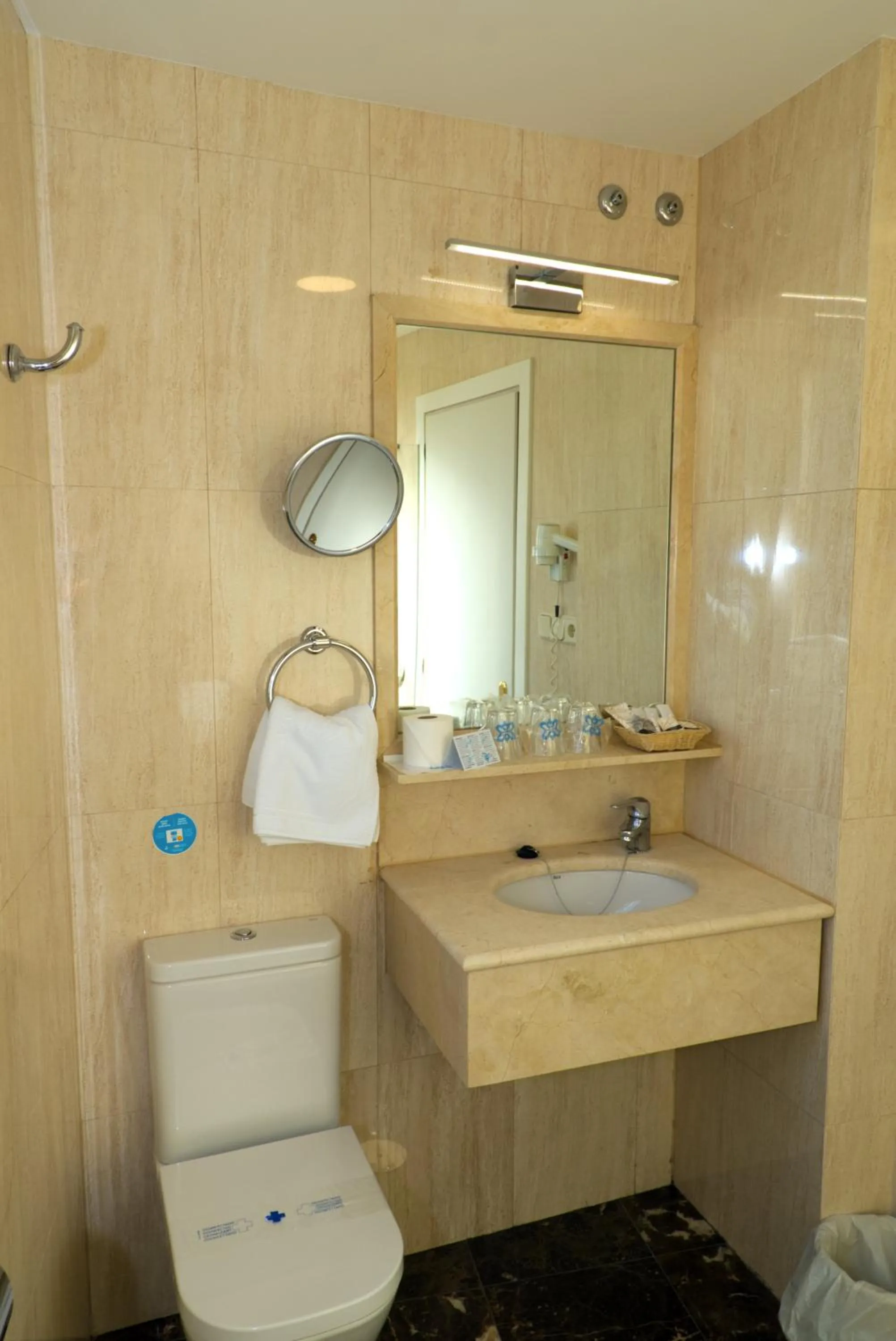 Bathroom in Hospedium Hotel Los Condes