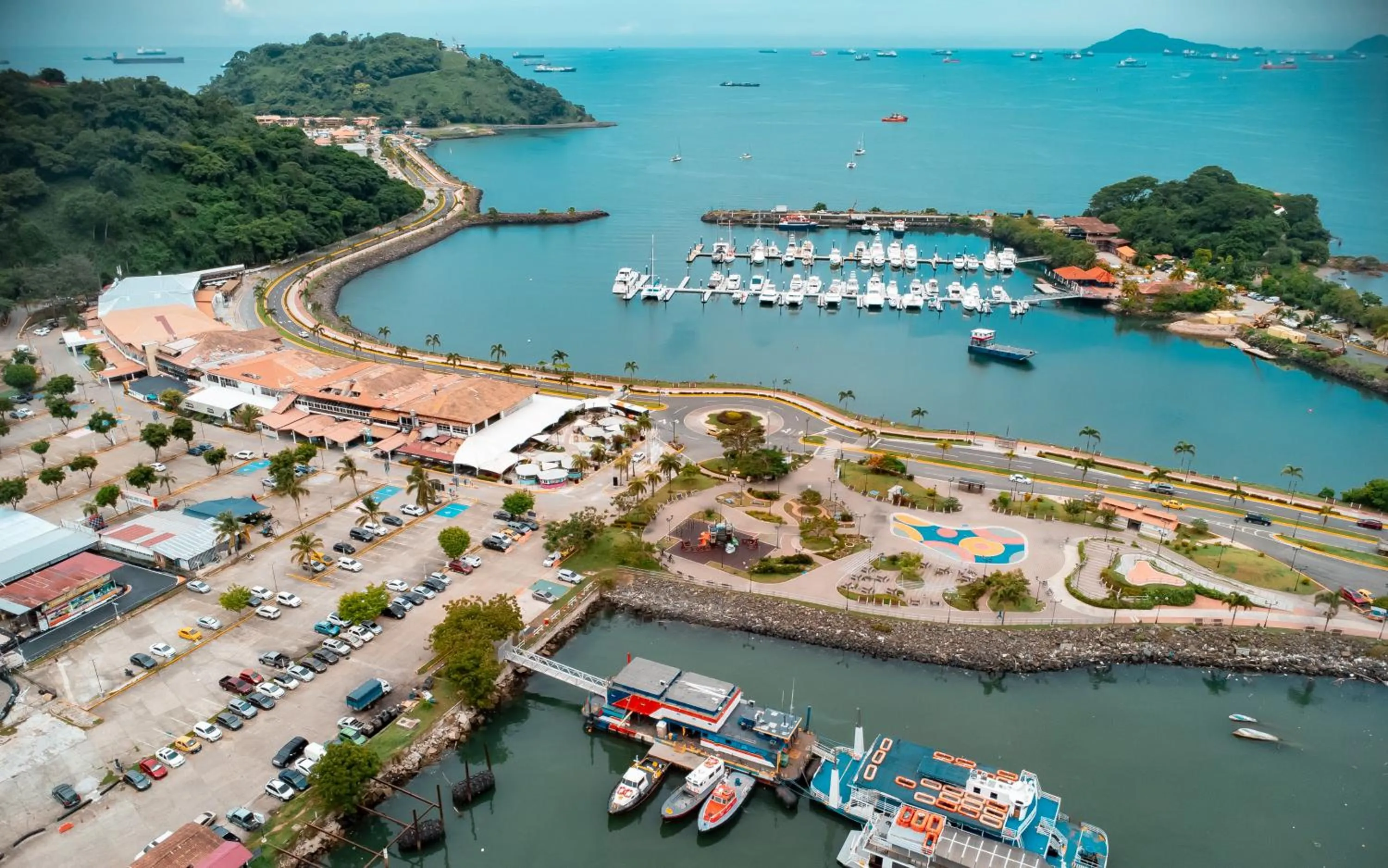 MARINN Tropical Vibes Hotel