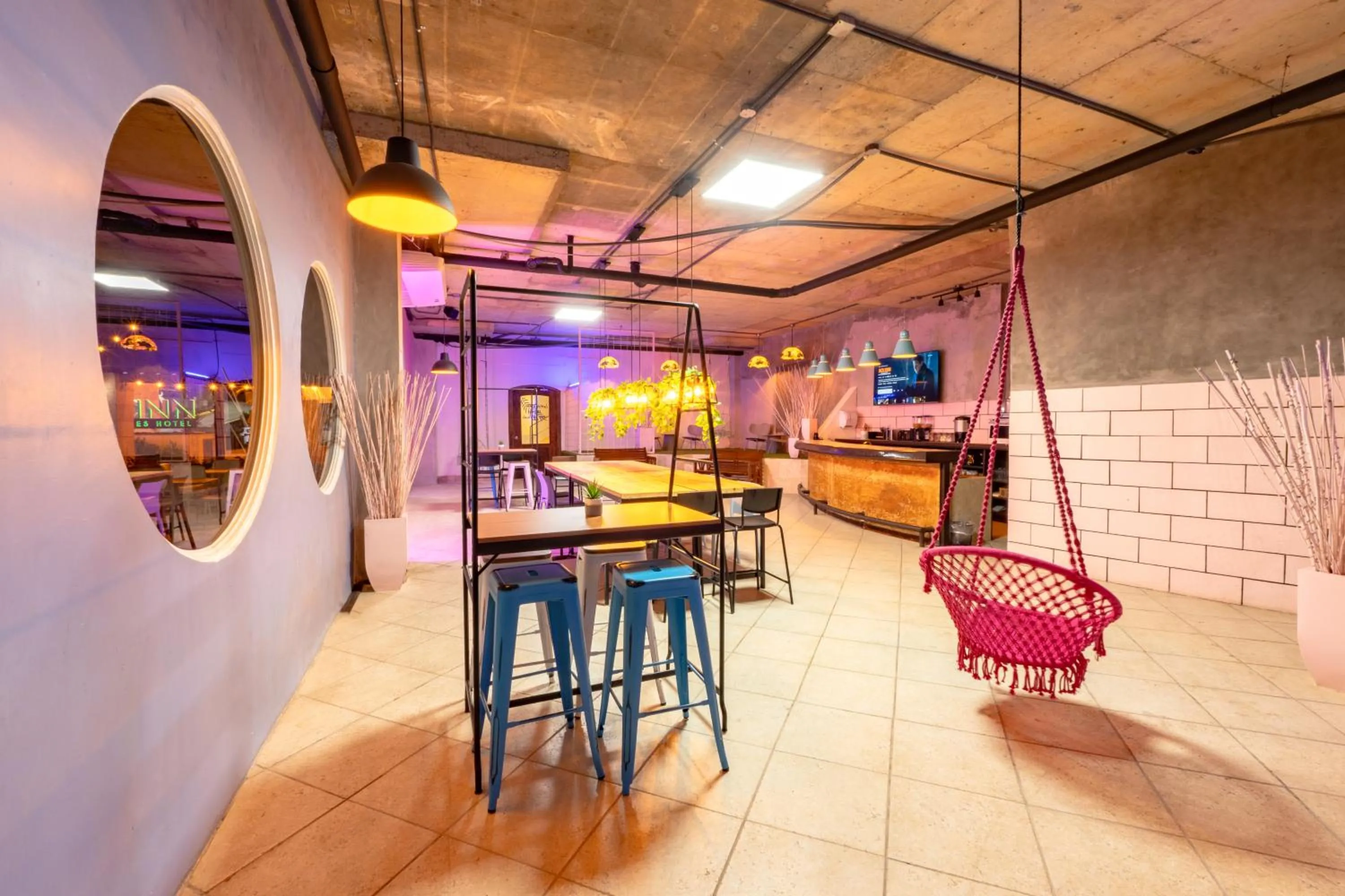 MARINN Tropical Vibes Hotel