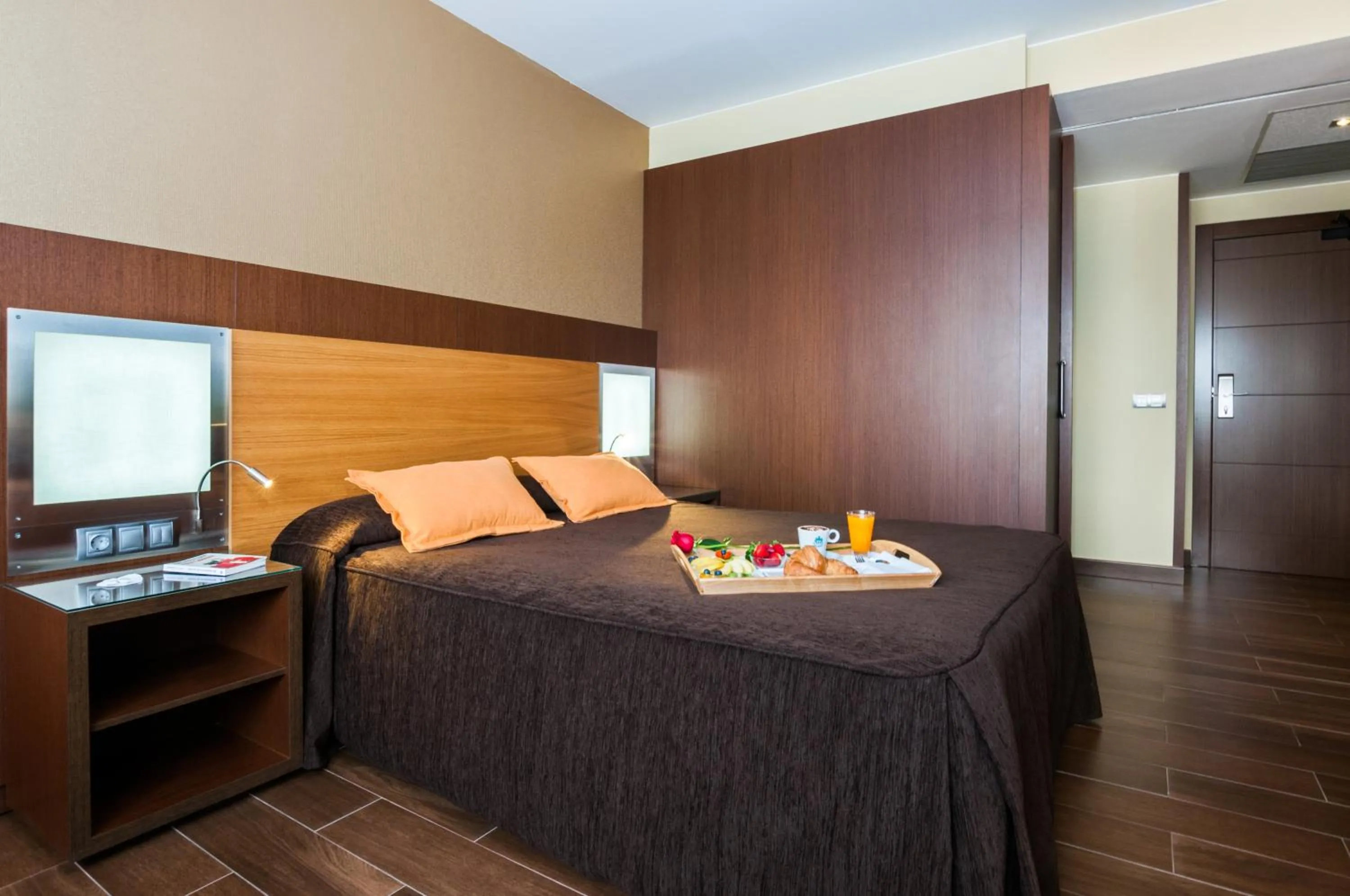 Bedroom, Bed in Hotel Ciudad de Alcañiz