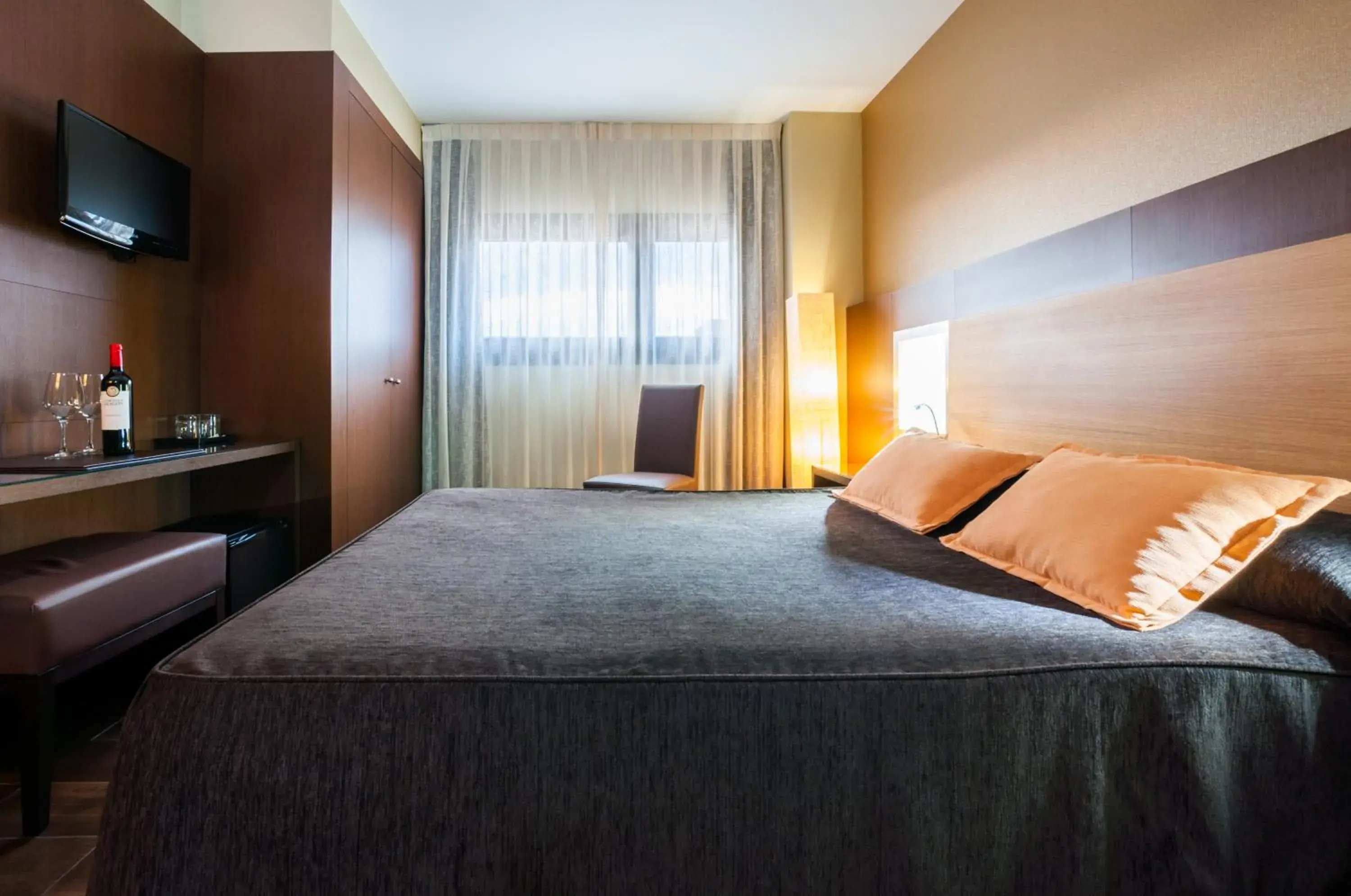 Bedroom, Bed in Hotel Ciudad de Alcañiz Bedroom, Bed in Hotel Ciudad de Alcañiz