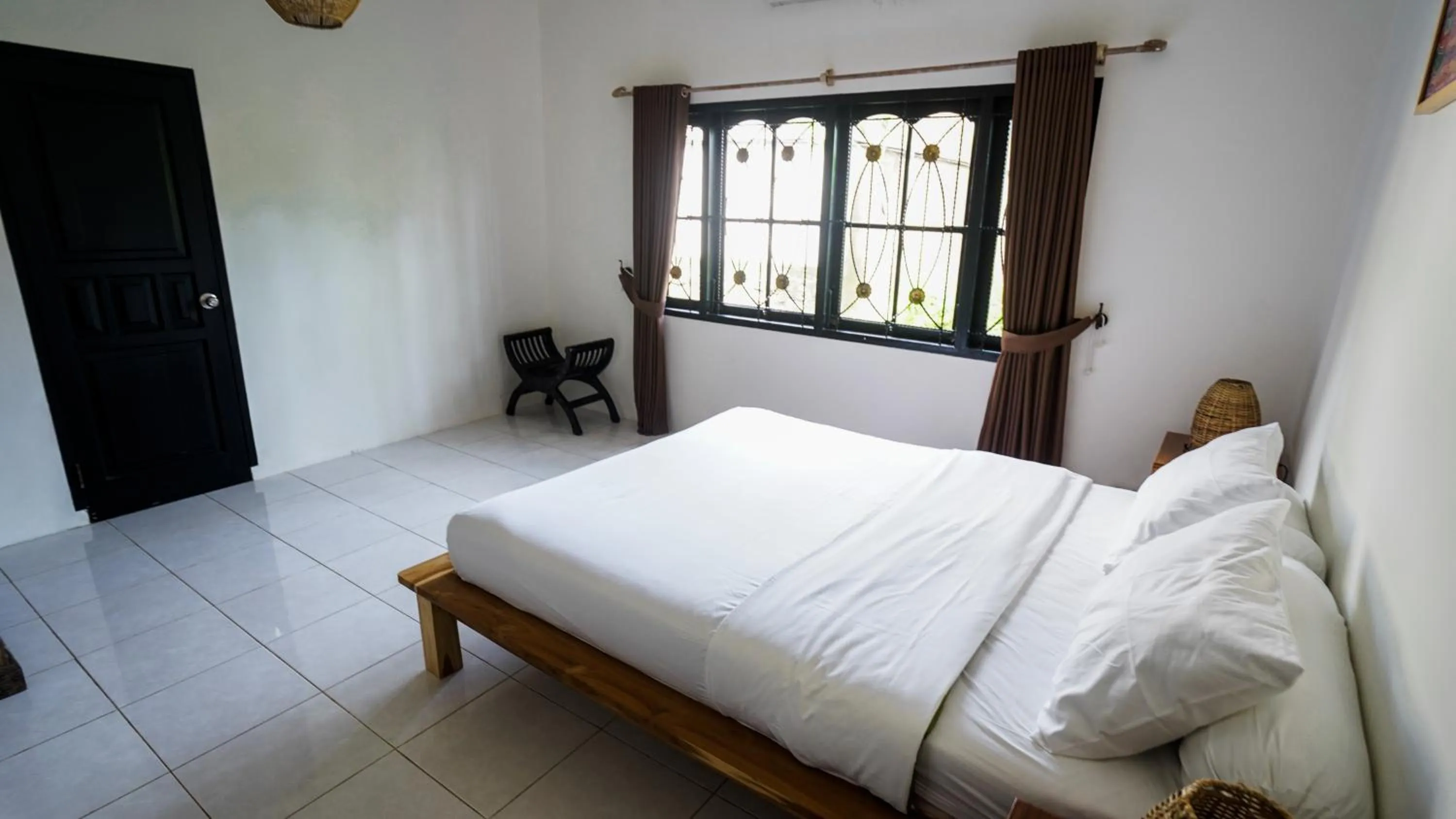 Bedroom, Bed in The Lavana Villa Lombok Sunset