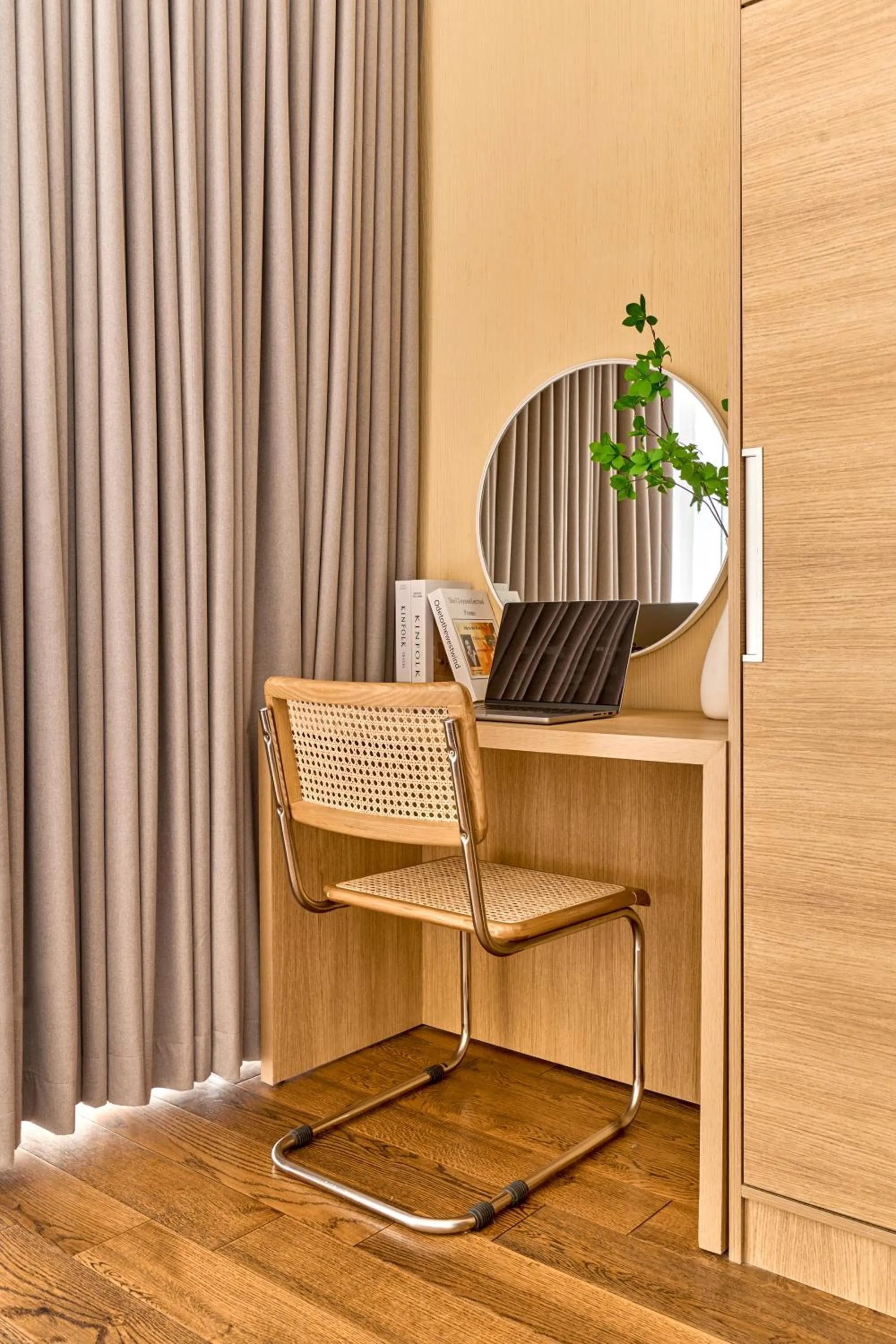 hair dresser in Adela Hotel Dalat