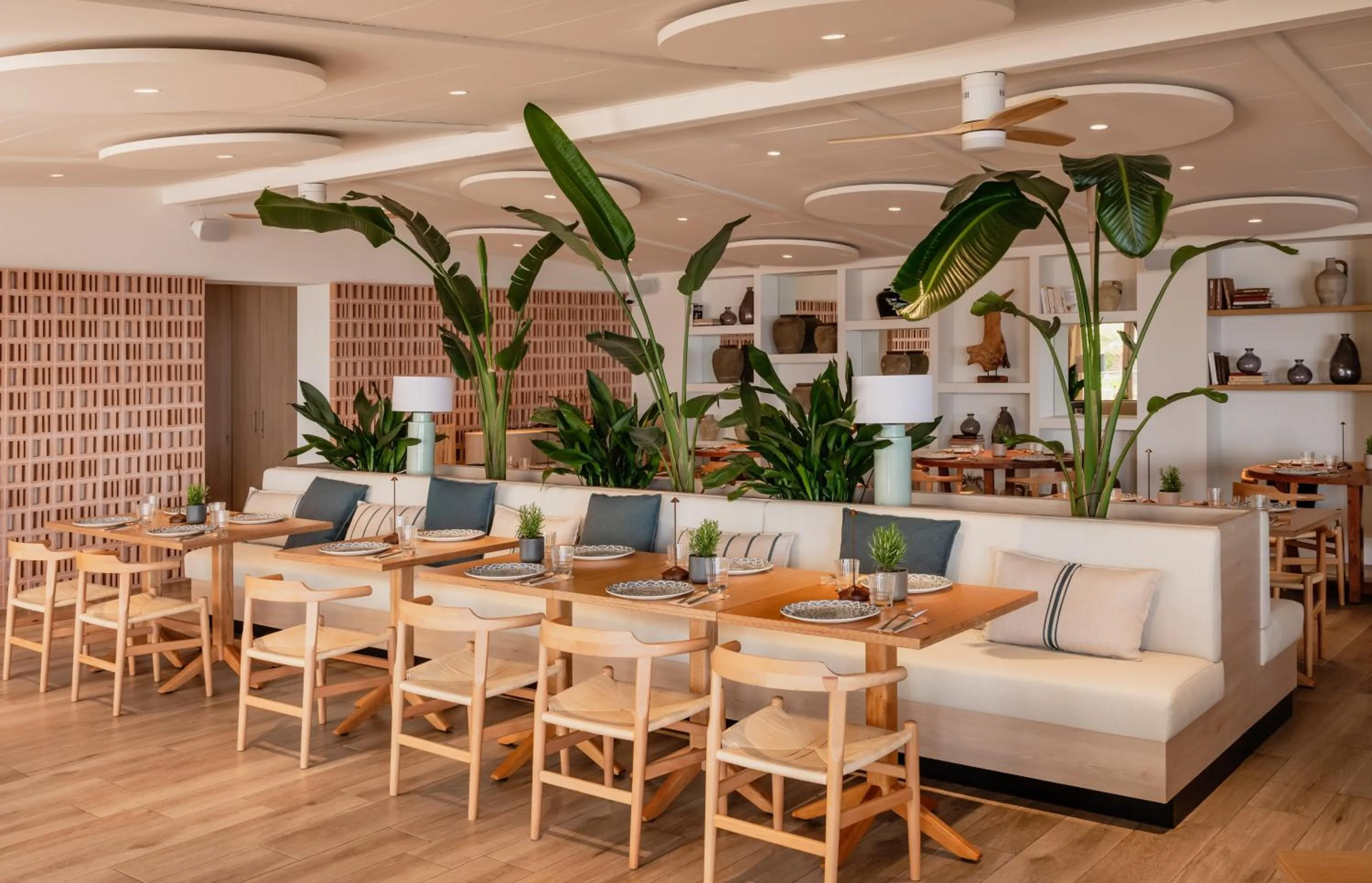 Restaurant/places to eat in Pola Giverola Resort