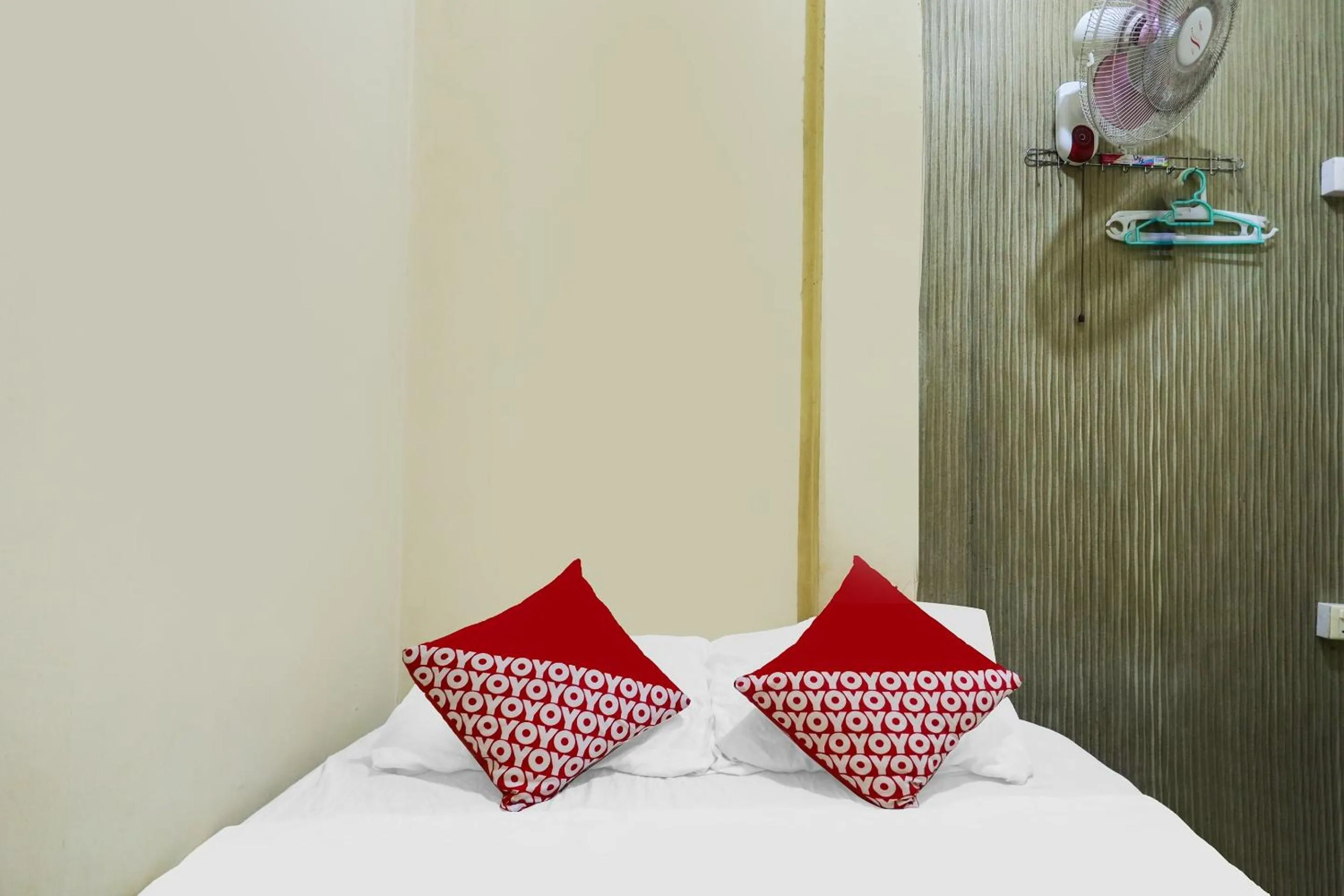 Bedroom, Bed in Hotel O Bagus Stay