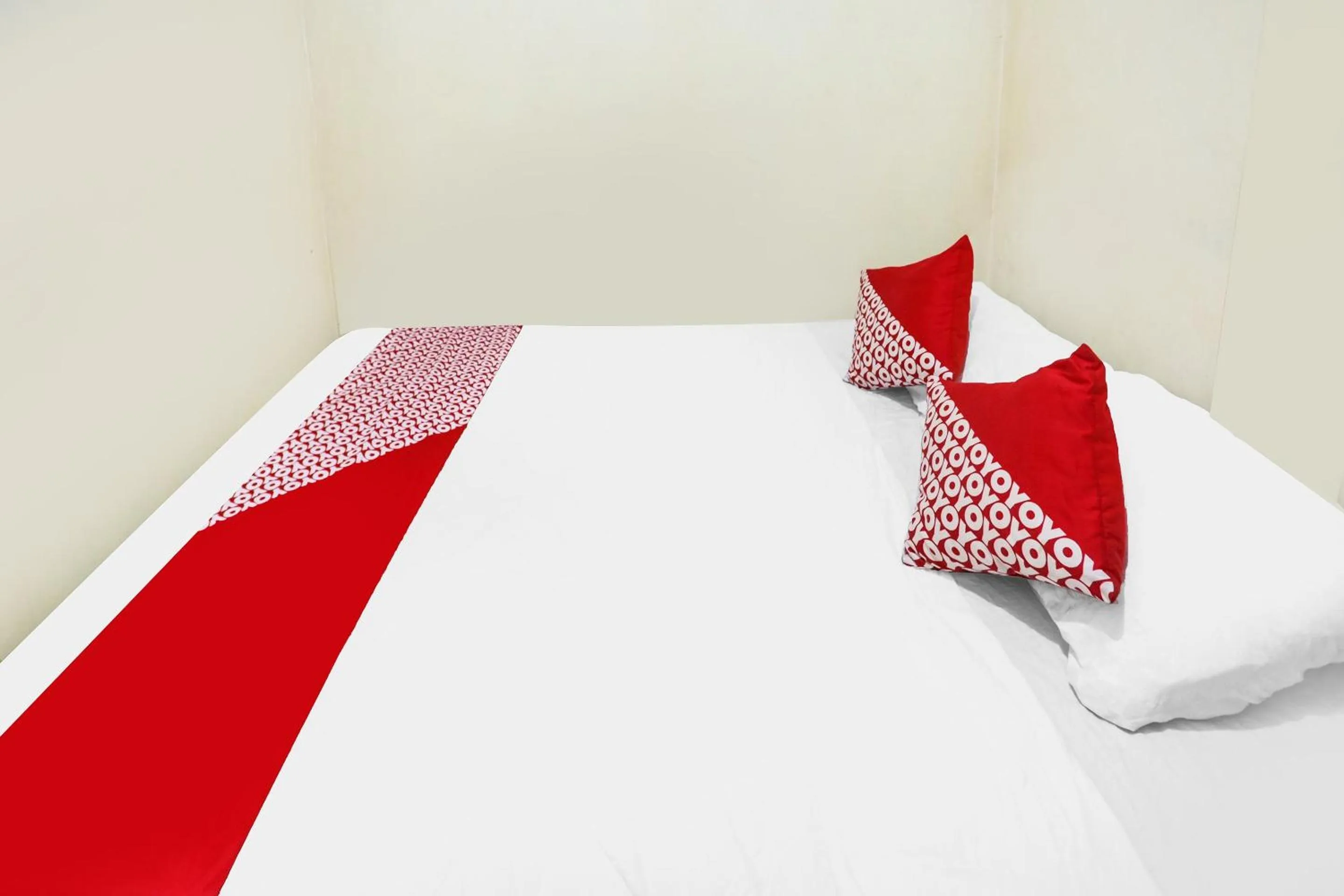 Bedroom, Bed in Hotel O Bagus Stay