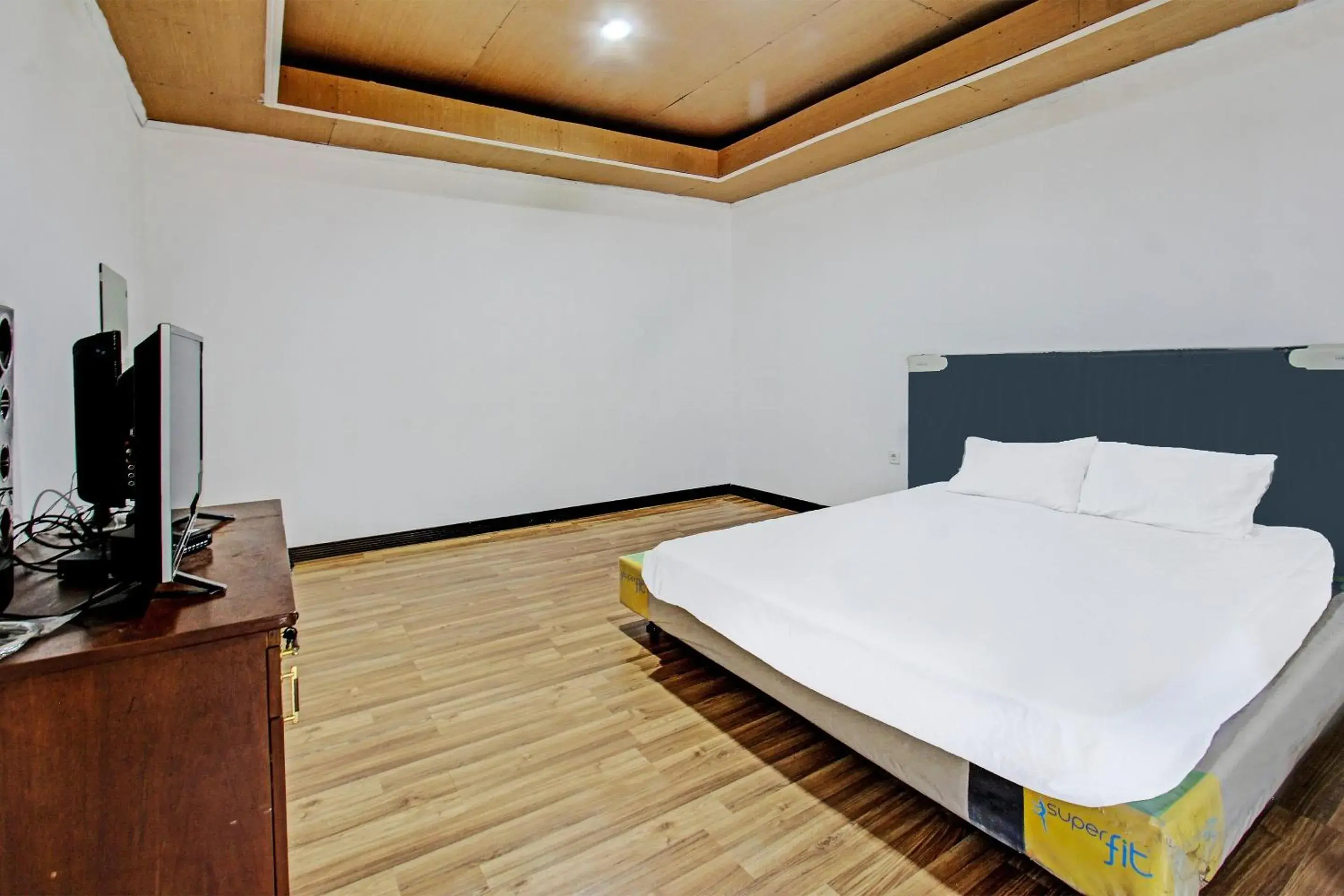 Bedroom in Hotel O Panorama Rinjani LodgeNearTaman Nasional Gunung Rinjani Bedroom in Hotel O Panorama Rinjani LodgeNearTaman Nasional Gunung Rinjani