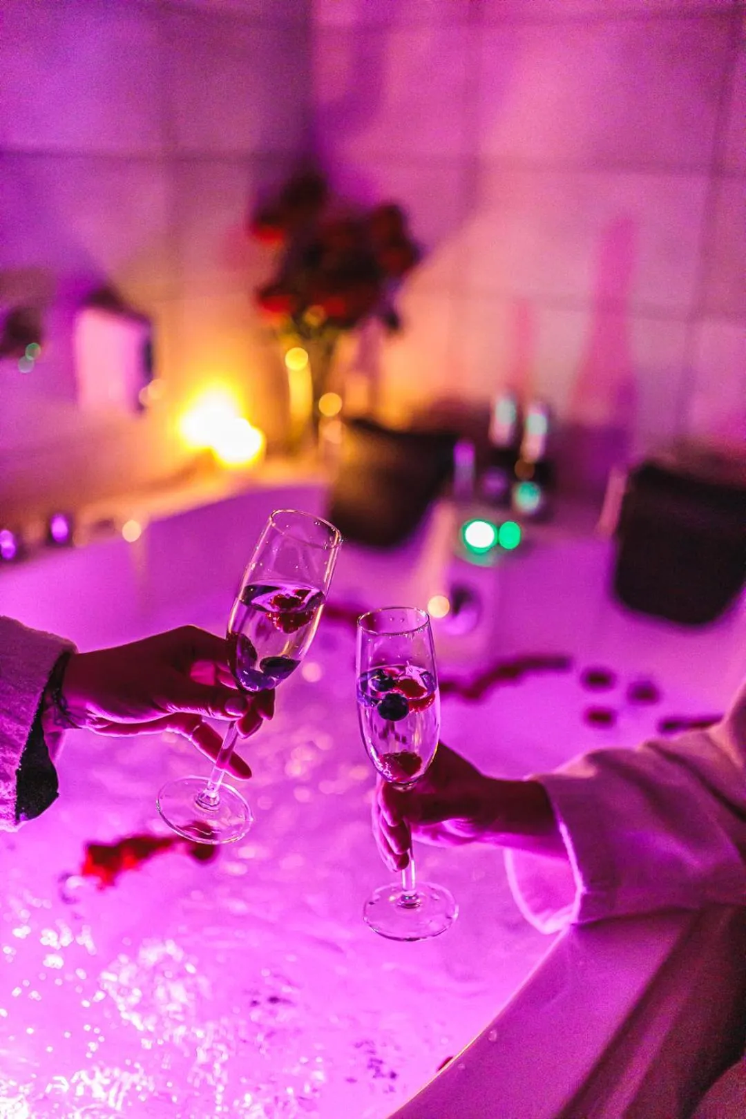 Hot Tub in Hotel Akwawit