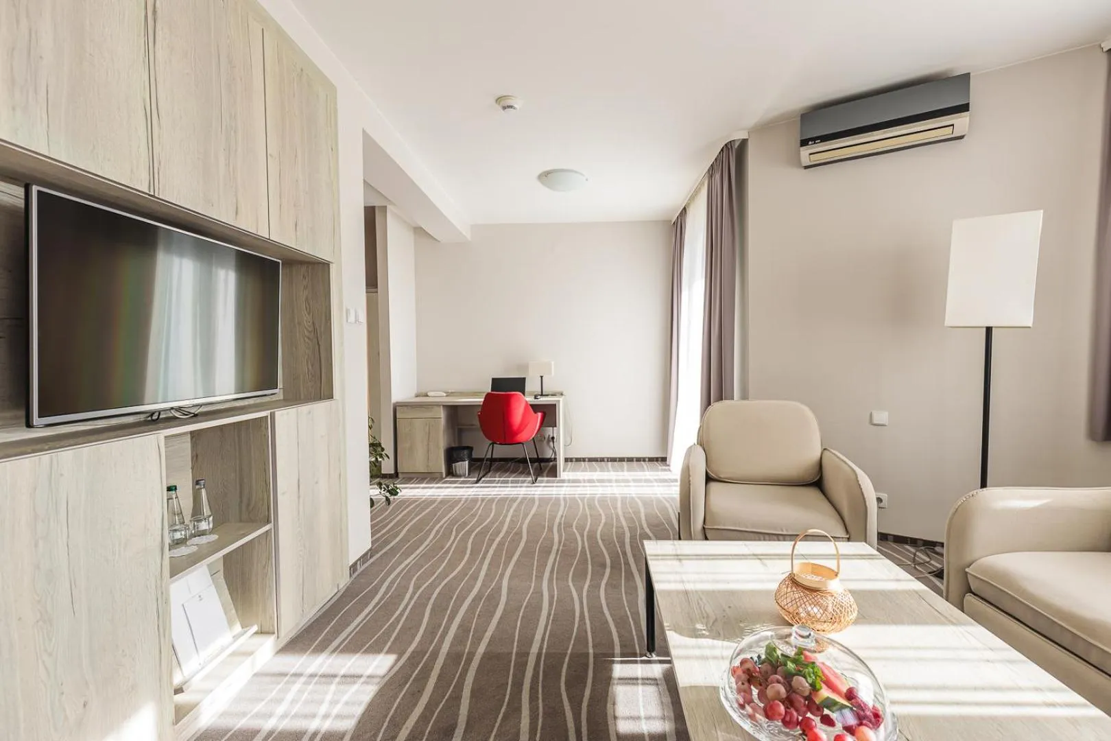 TV and multimedia in Hotel Akwawit