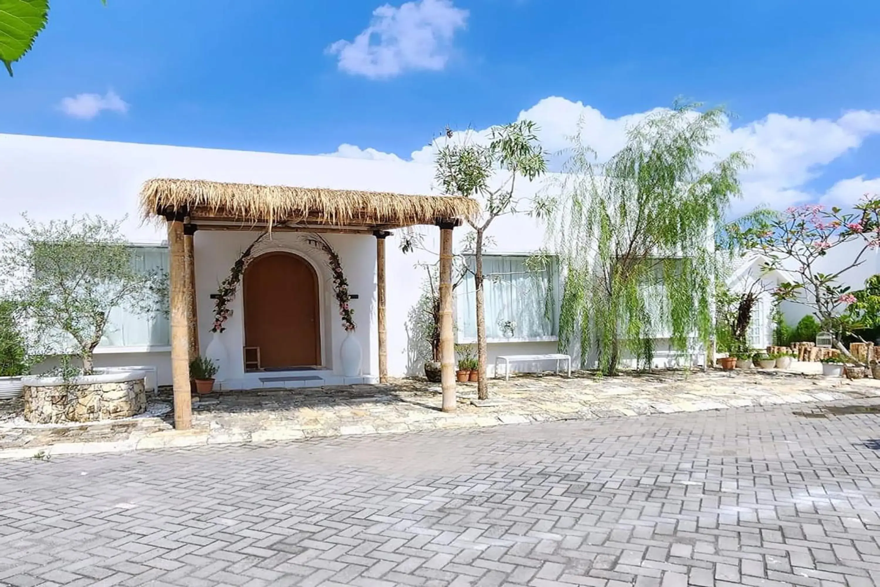 Property building in Floraison Living Villa Property building in Floraison Living Villa