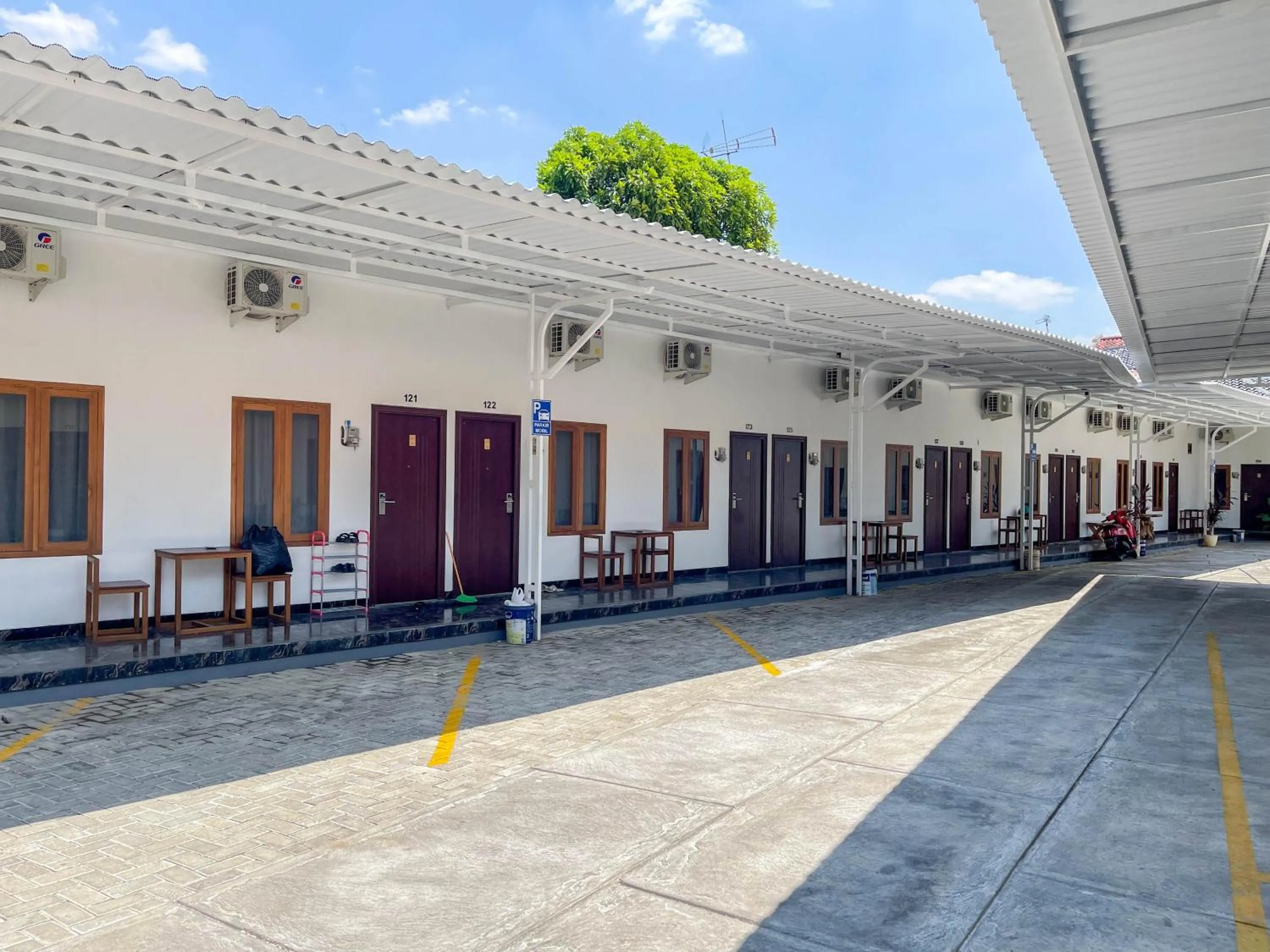 Property building in RedDoorz Plus near Alun Alun Kota Blora