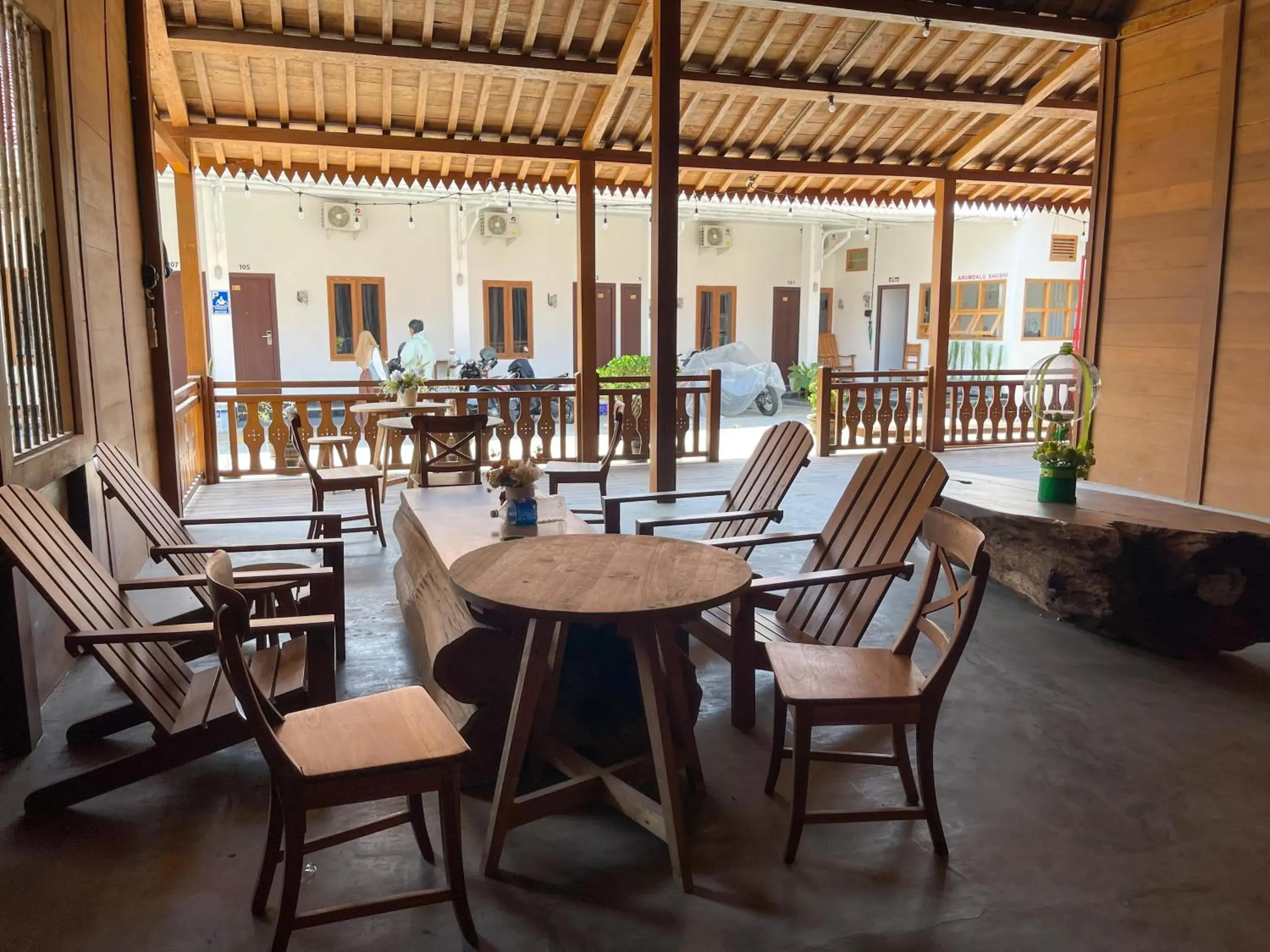 Seating area in RedDoorz Plus near Alun Alun Kota Blora Seating area in RedDoorz Plus near Alun Alun Kota Blora