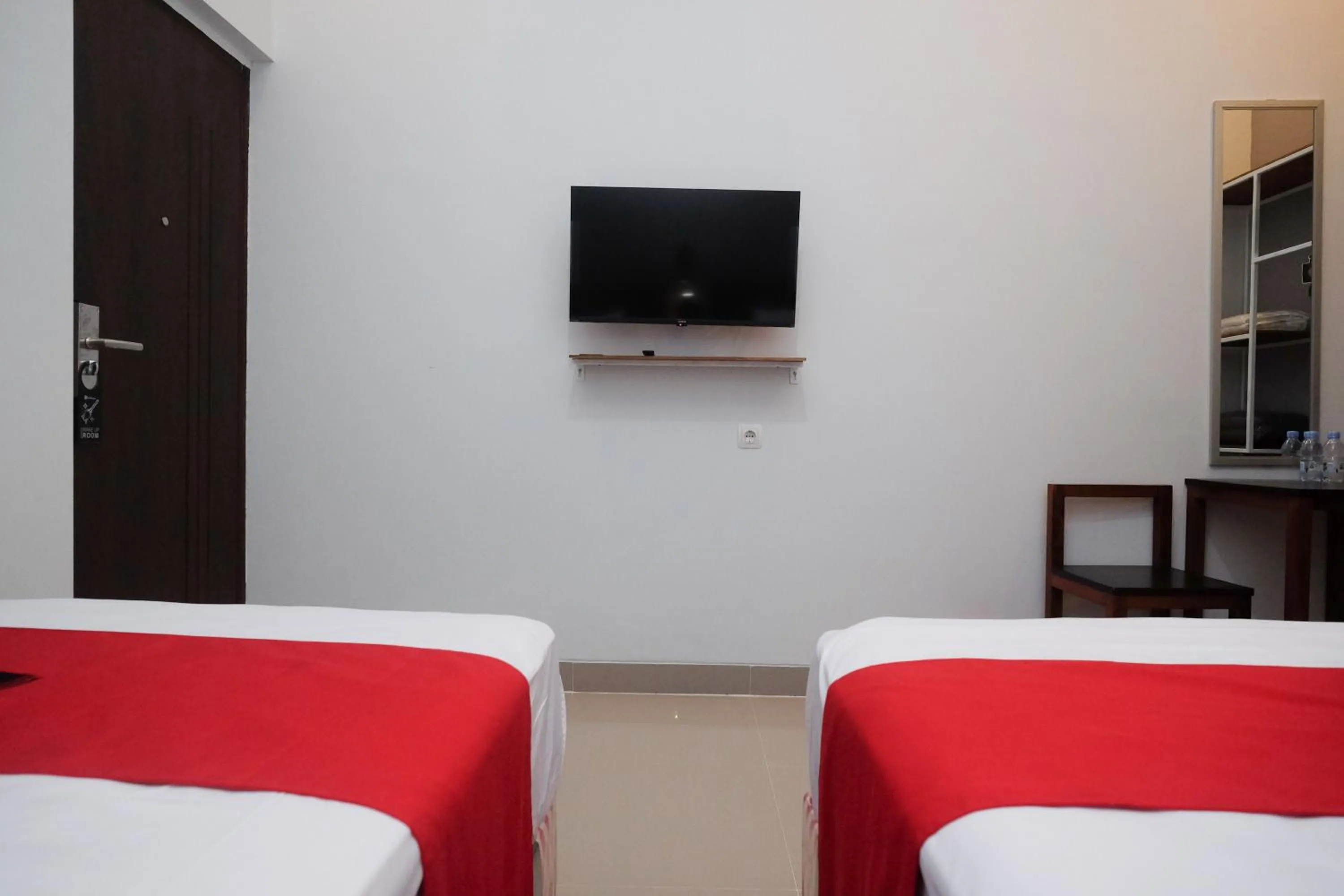Bedroom, Bed in RedDoorz Plus near Alun Alun Kota Blora