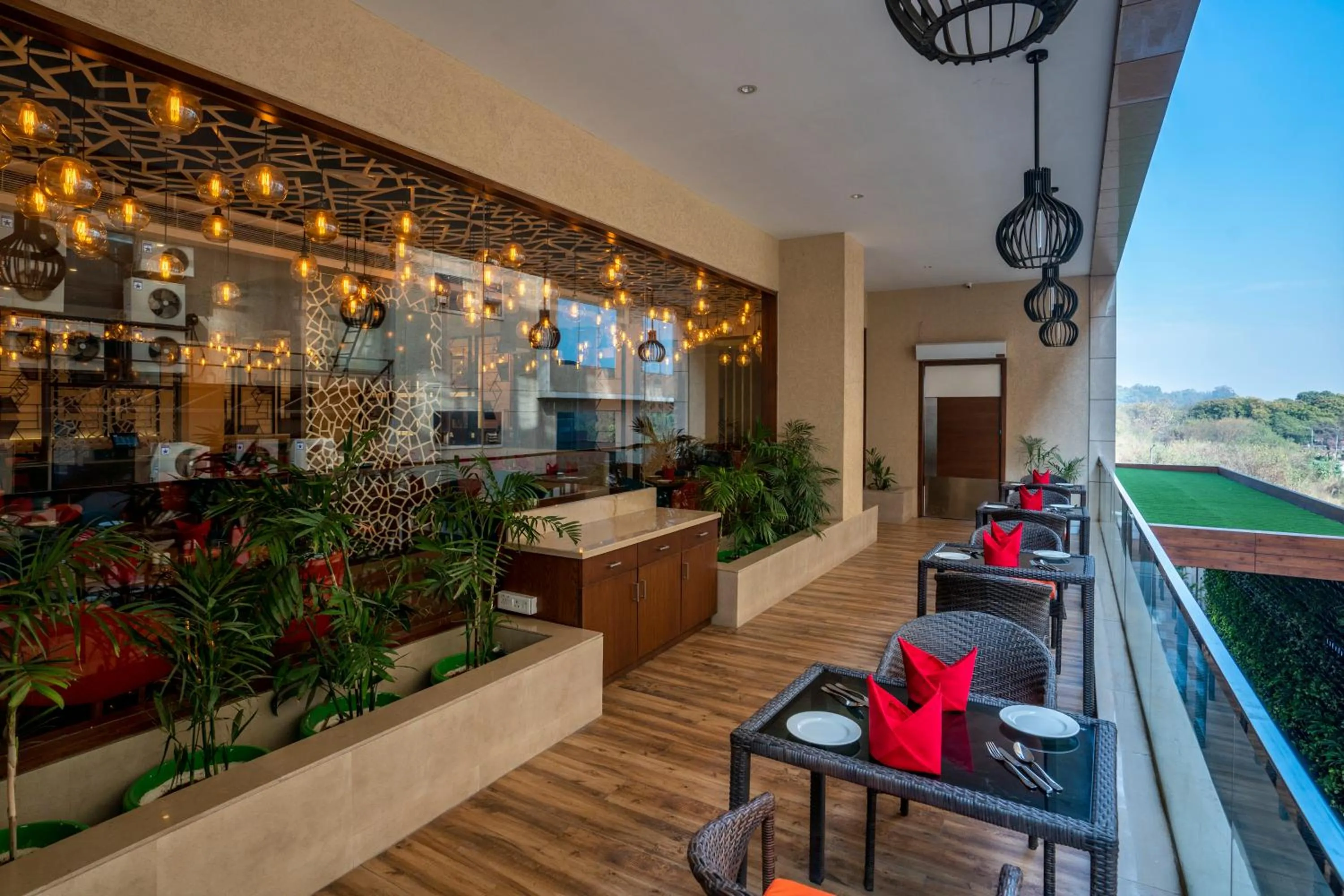 Restaurant/places to eat in Best Western Plus Chandigarh Mohali