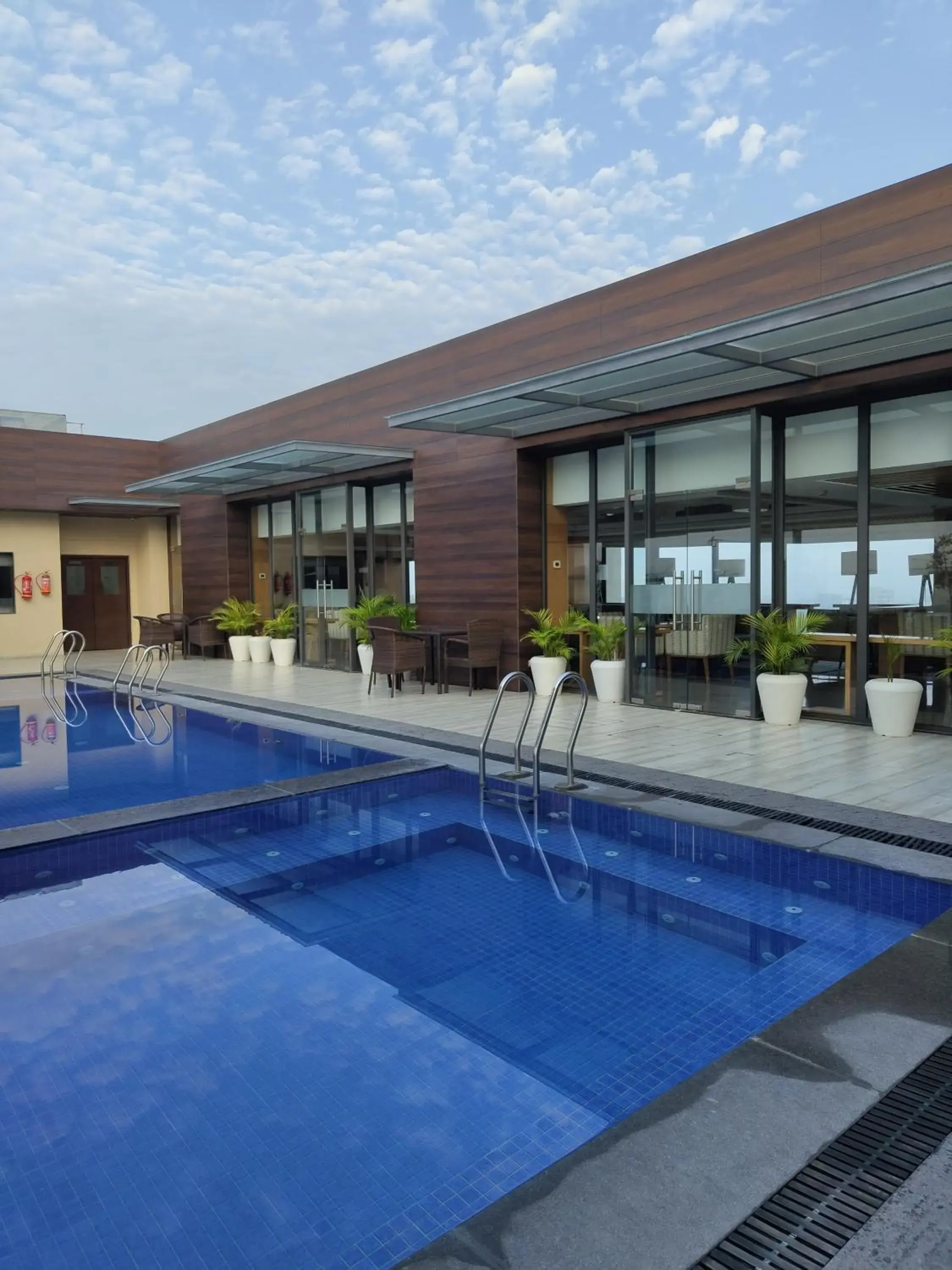 Swimming pool in Best Western Plus Chandigarh Mohali Swimming pool in Best Western Plus Chandigarh Mohali