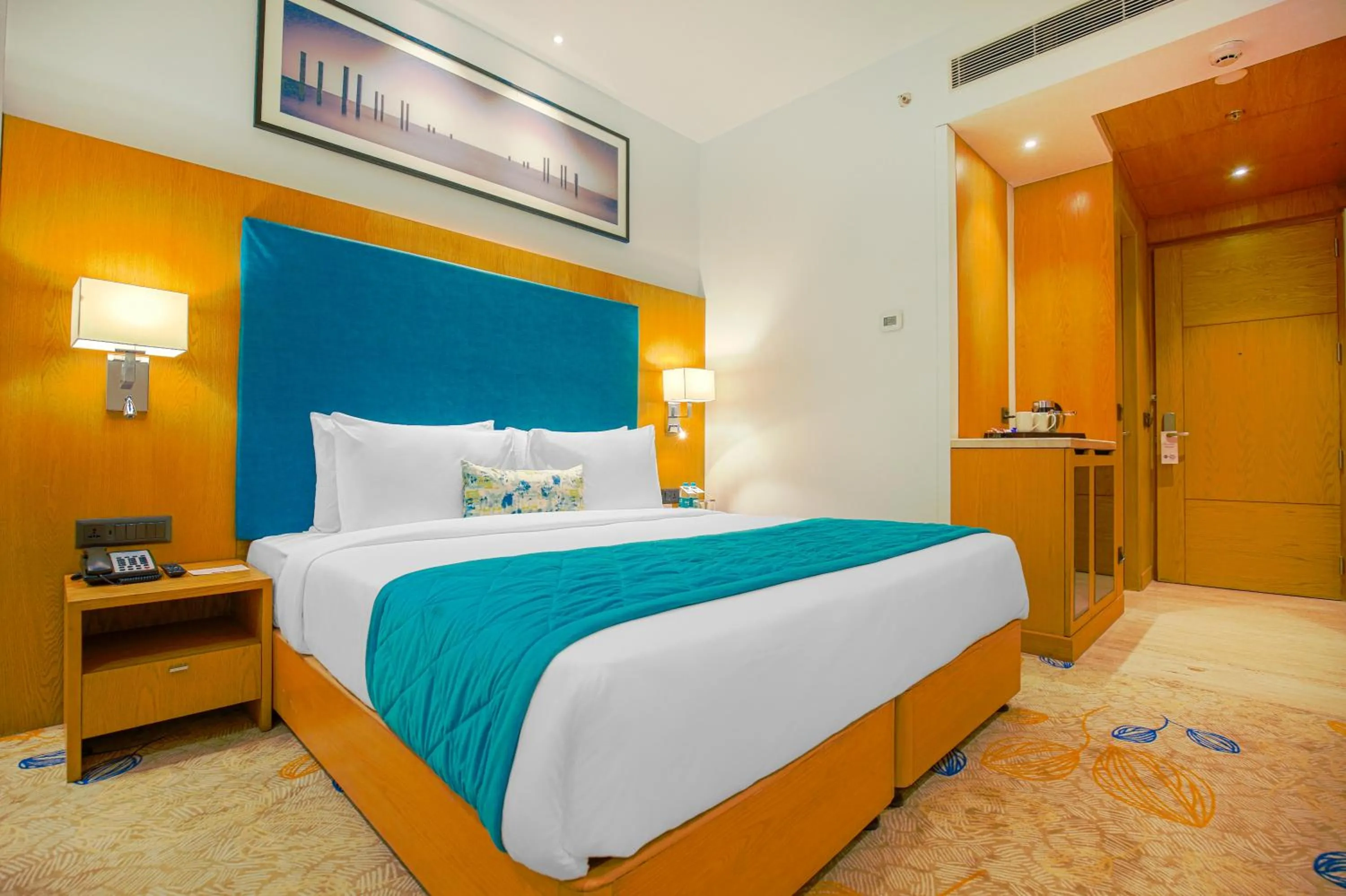 Bed in Best Western Plus Chandigarh Mohali