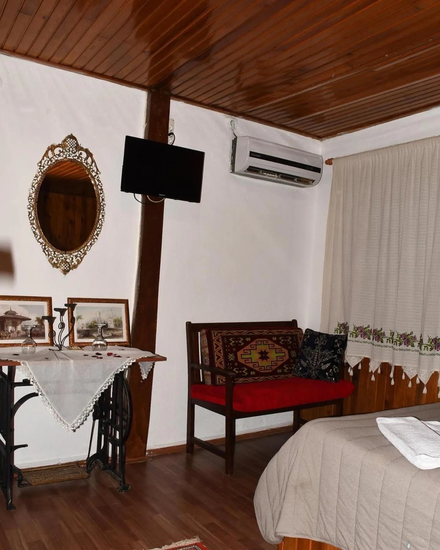 Bed in Deniss Pension