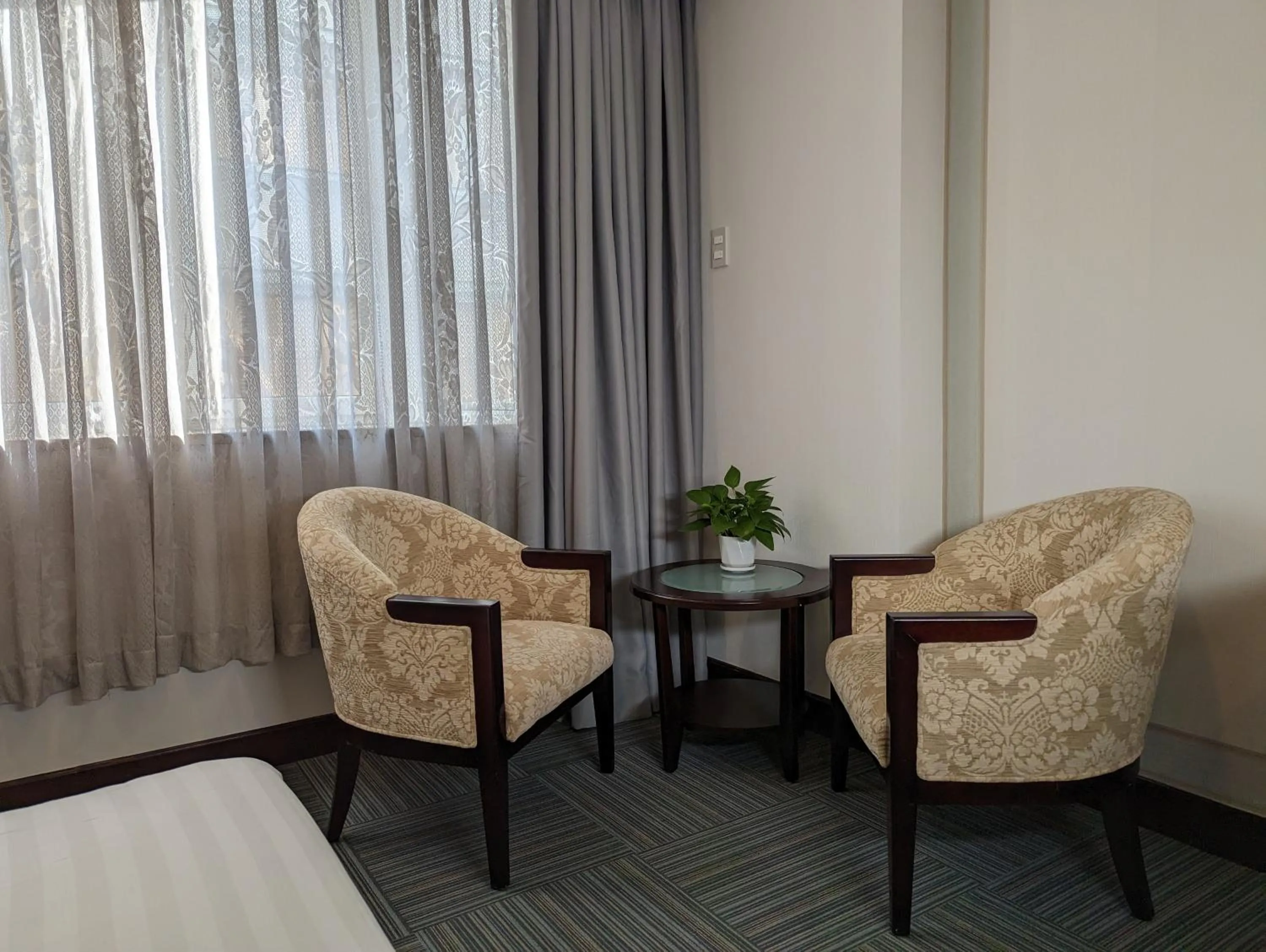 Seating area in Đông Kinh Hotel