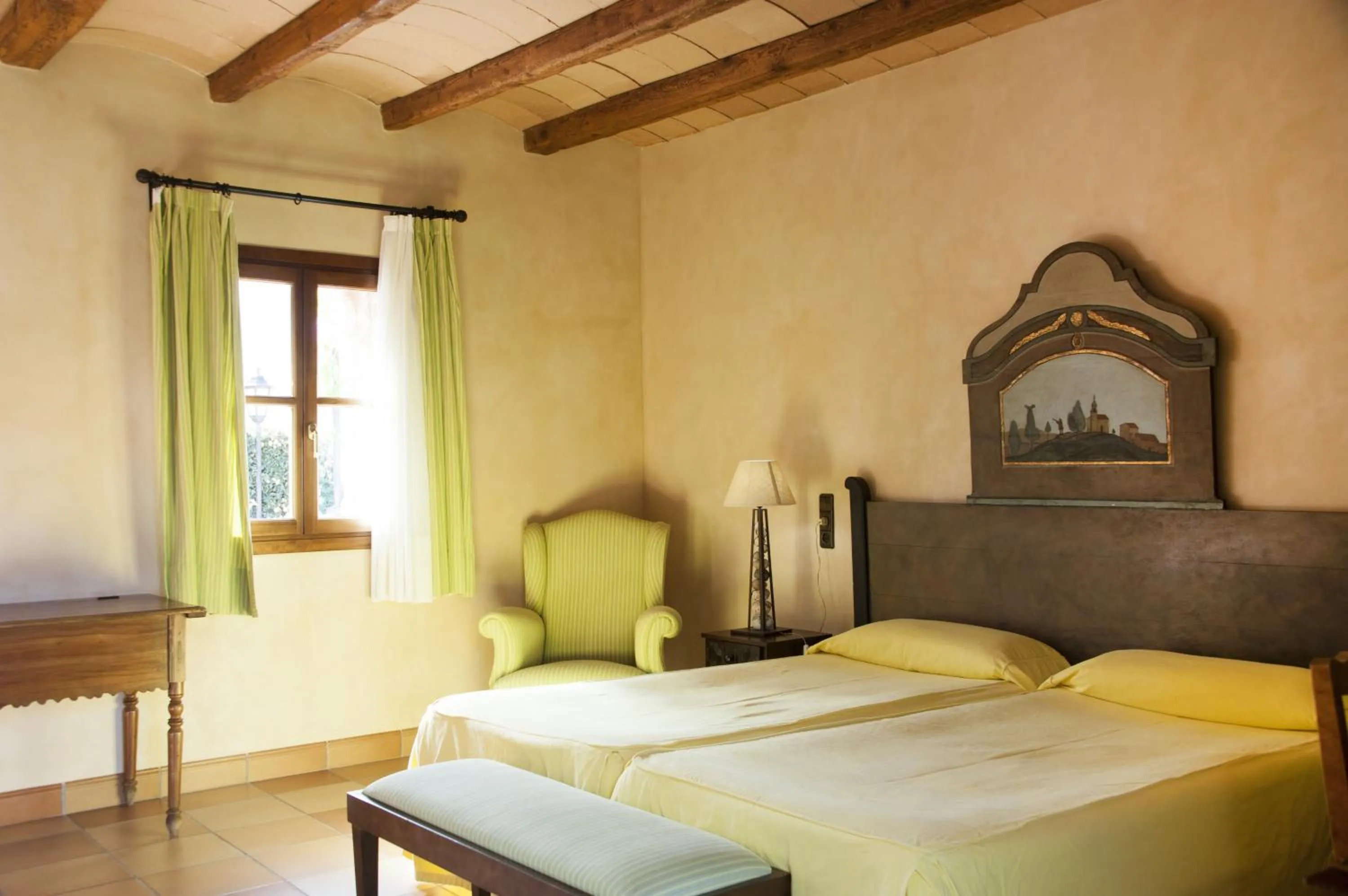 Bedroom, Bed in Ca's Garriguer