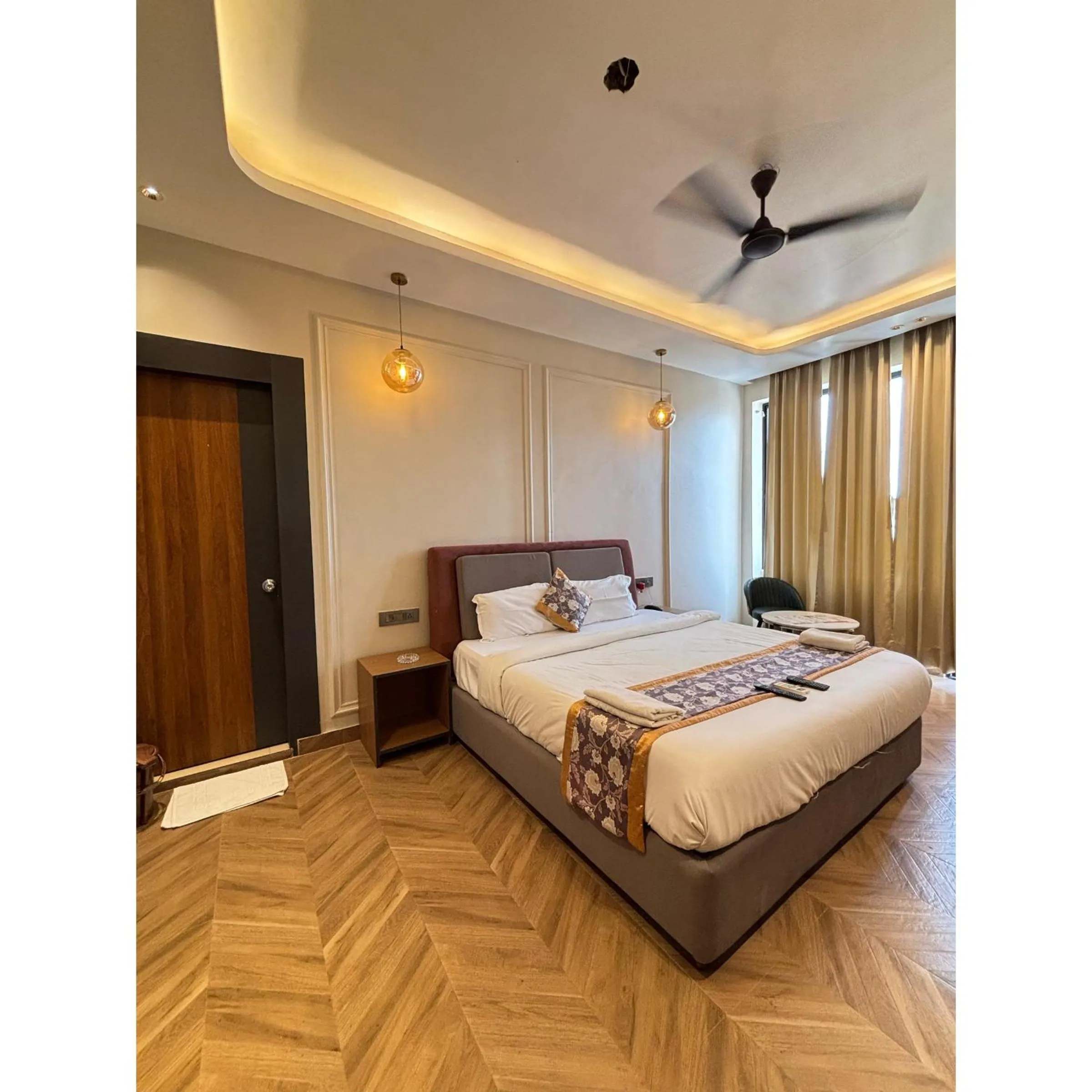 Hotel Royal Palm Inn