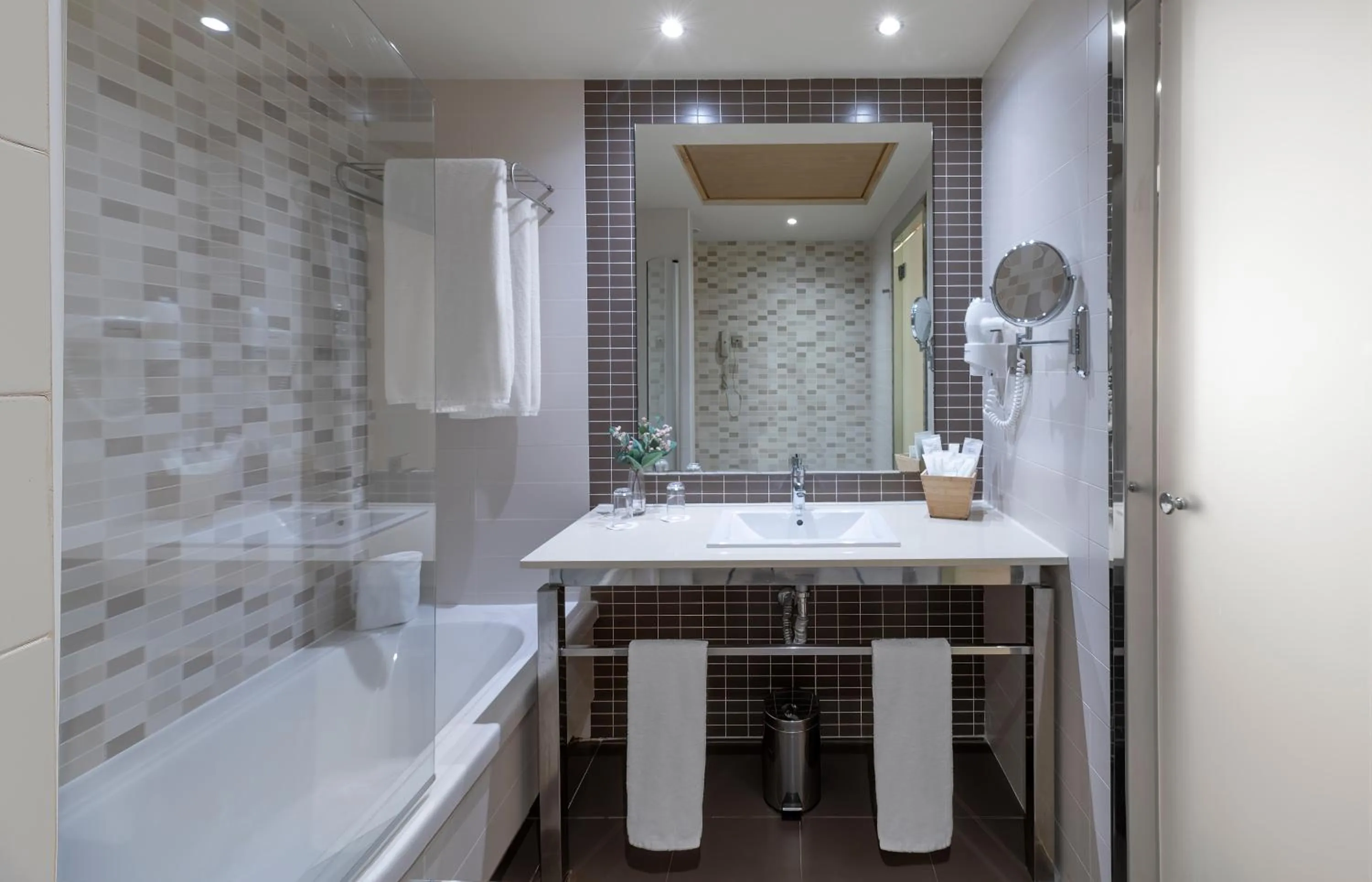 Bathroom in Elba Carlota Beach & Golf Resort