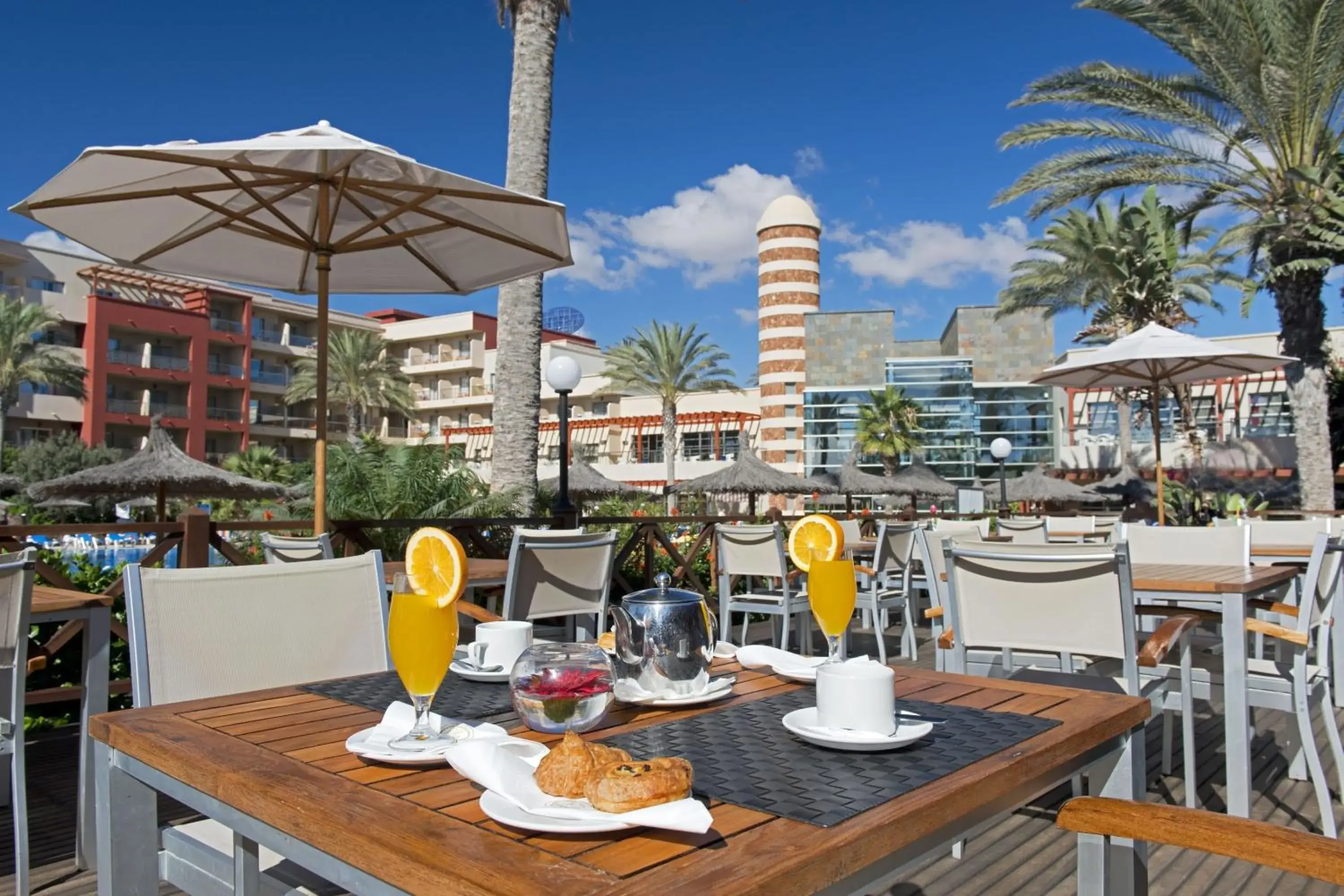 Restaurant/places to eat in Elba Carlota Beach & Golf Resort Restaurant/places to eat in Elba Carlota Beach & Golf Resort