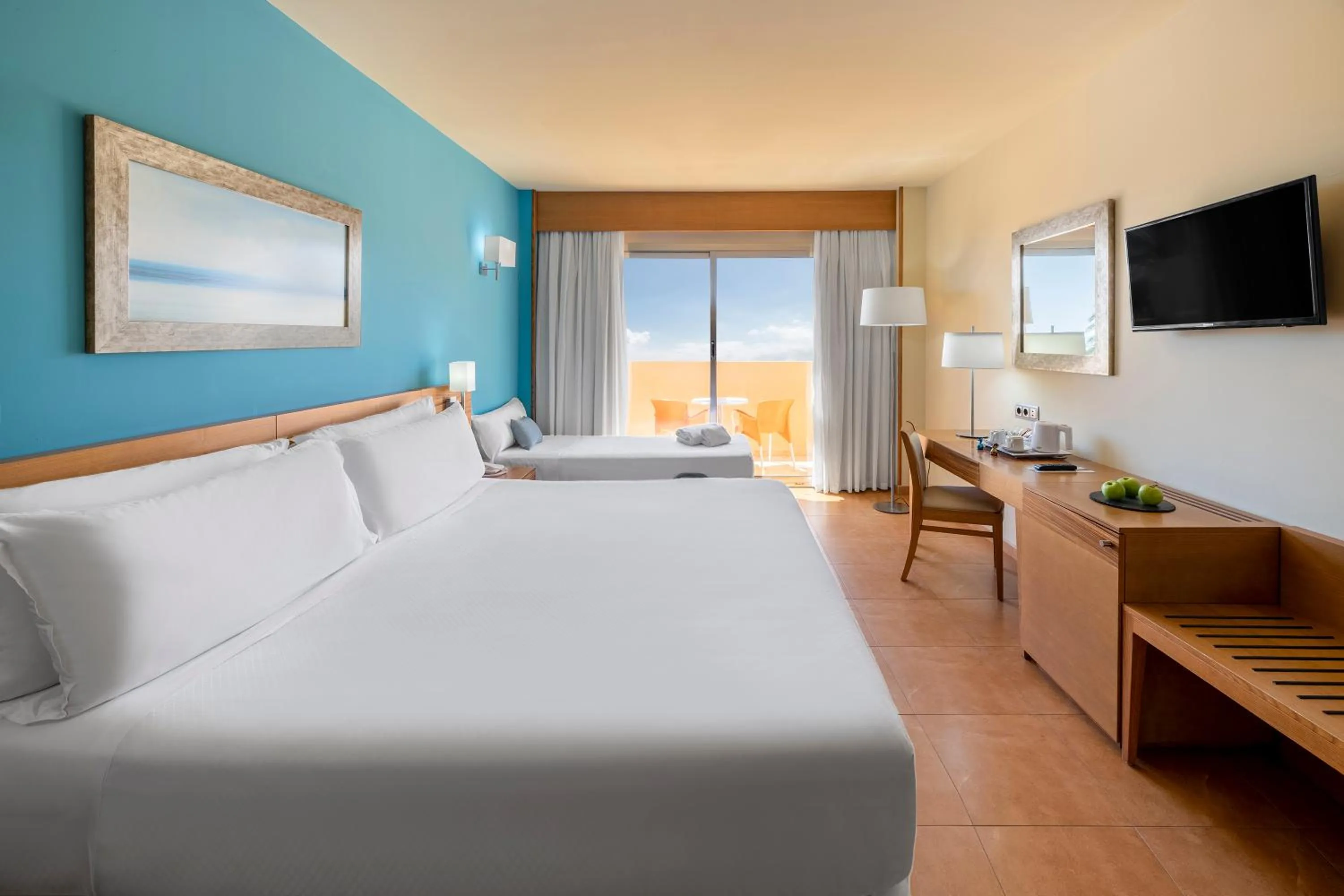 Bed in Elba Carlota Beach & Golf Resort