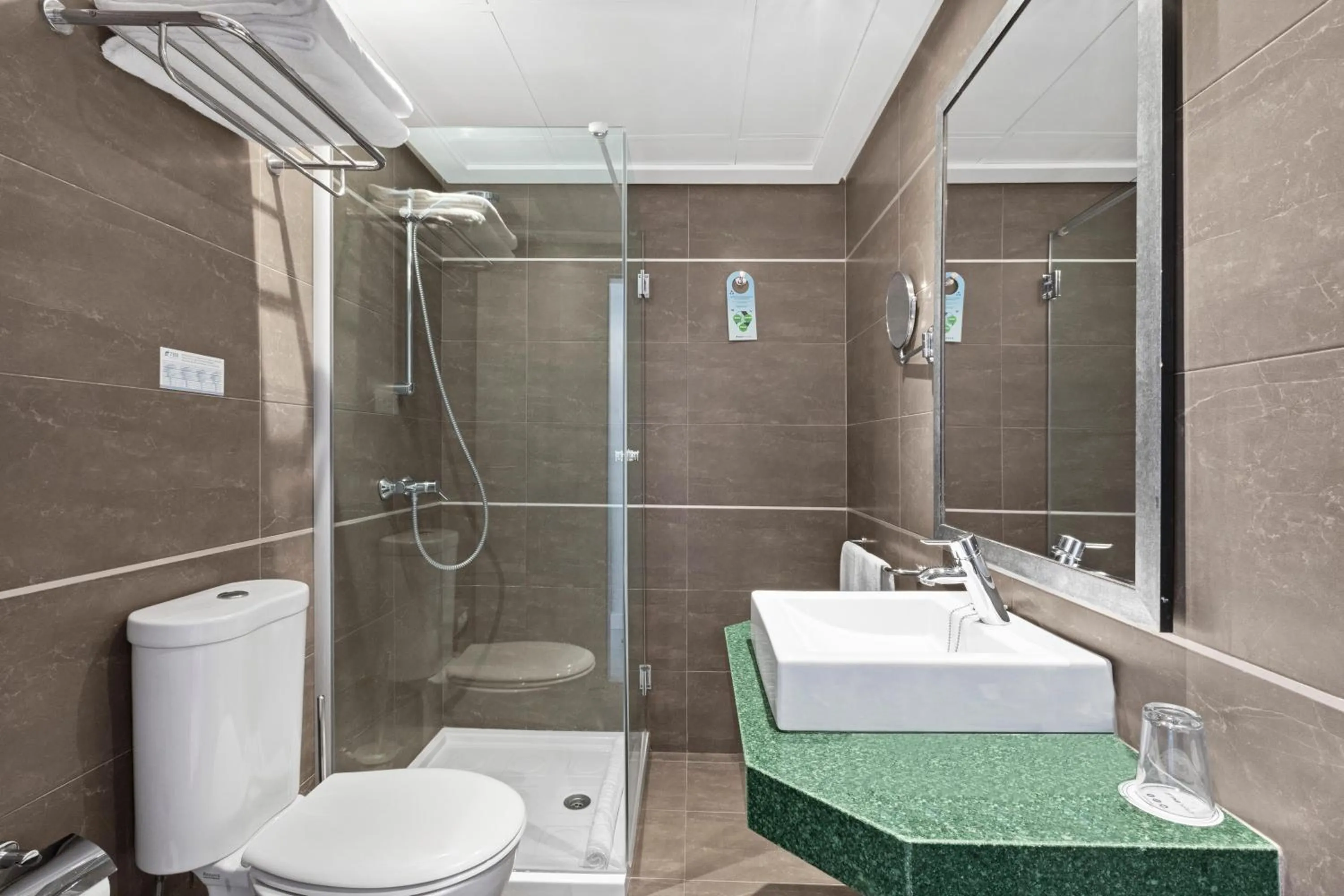 Shower in THB Cala Lliteras - Adults Only