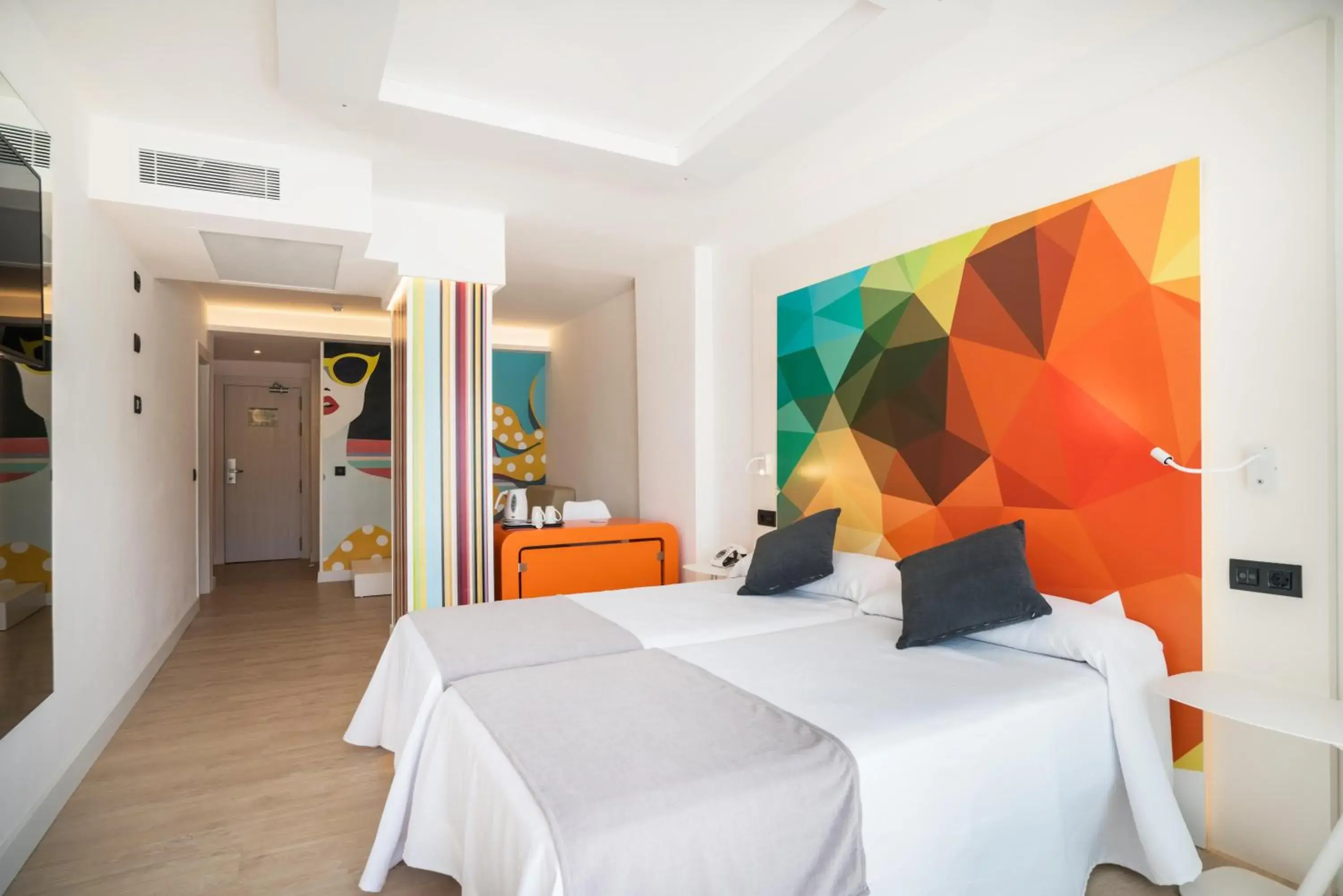 Photo of the whole room, Bed in THB Naeco Ibiza - Adults Only Photo of the whole room, Bed in THB Naeco Ibiza - Adults Only