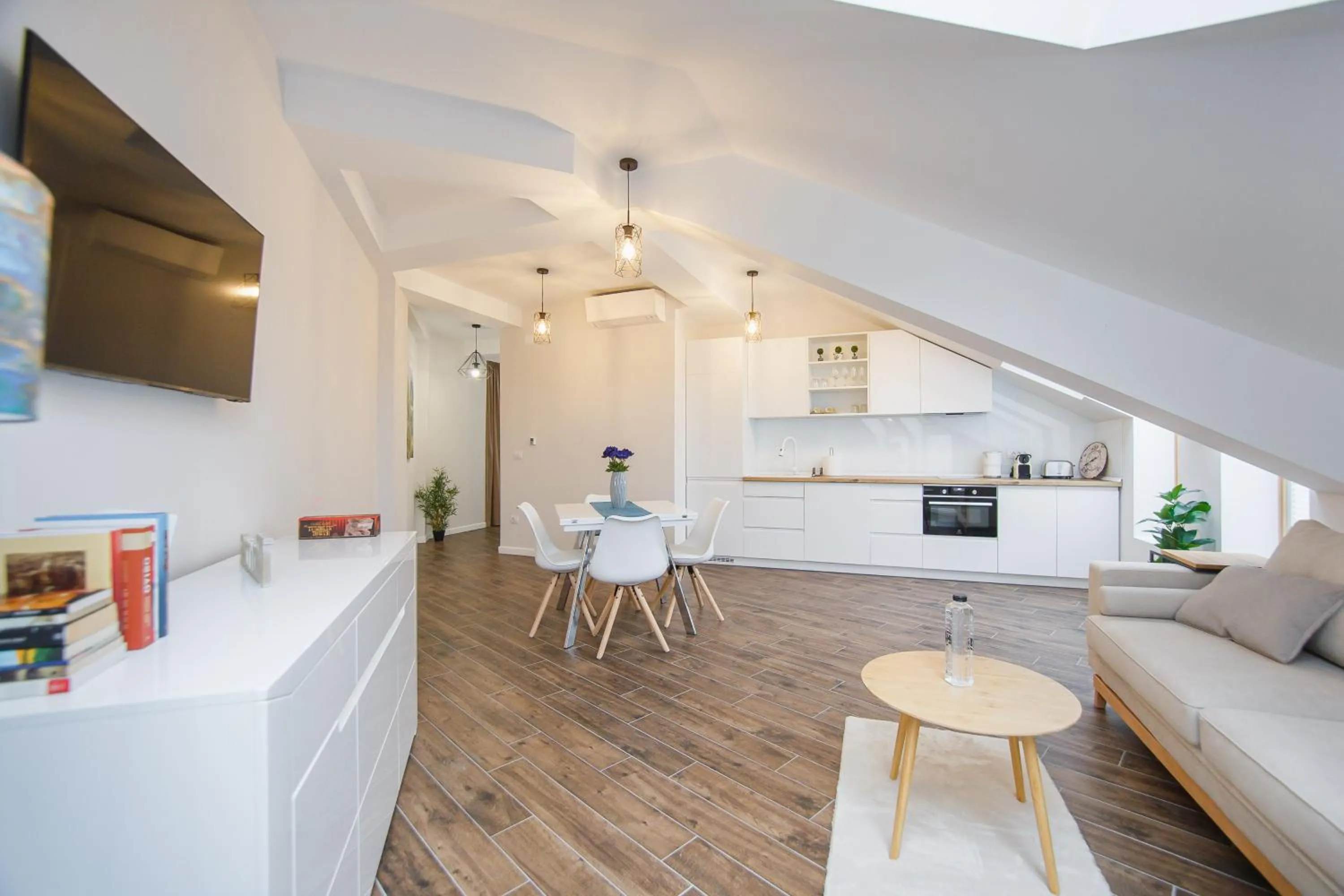 Skylight Loft near City Center