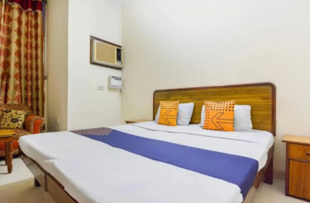 Bed in HOTEL DIAMOND
