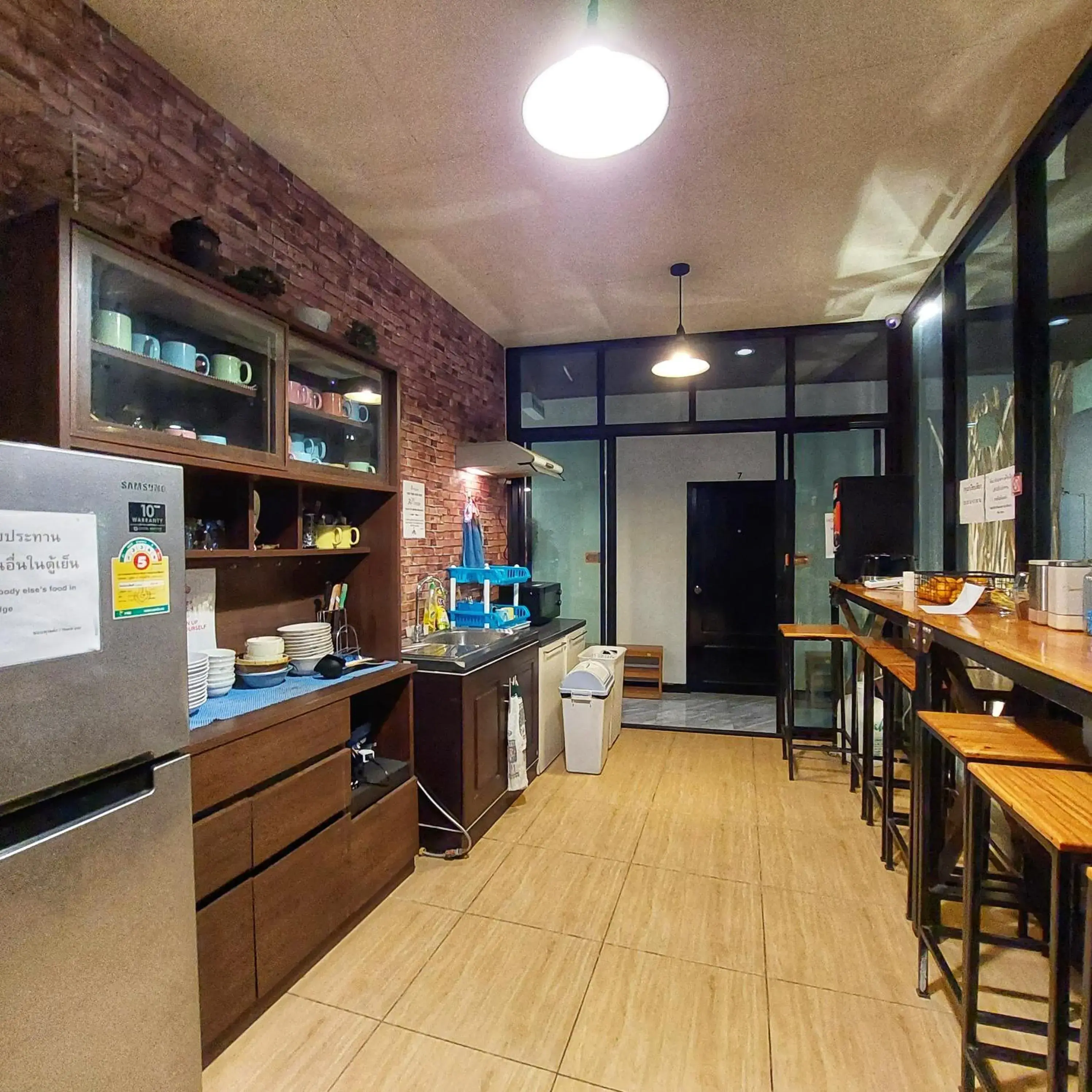 Kitchen or kitchenette in Mercy Hostel Kitchen or kitchenette in Mercy Hostel