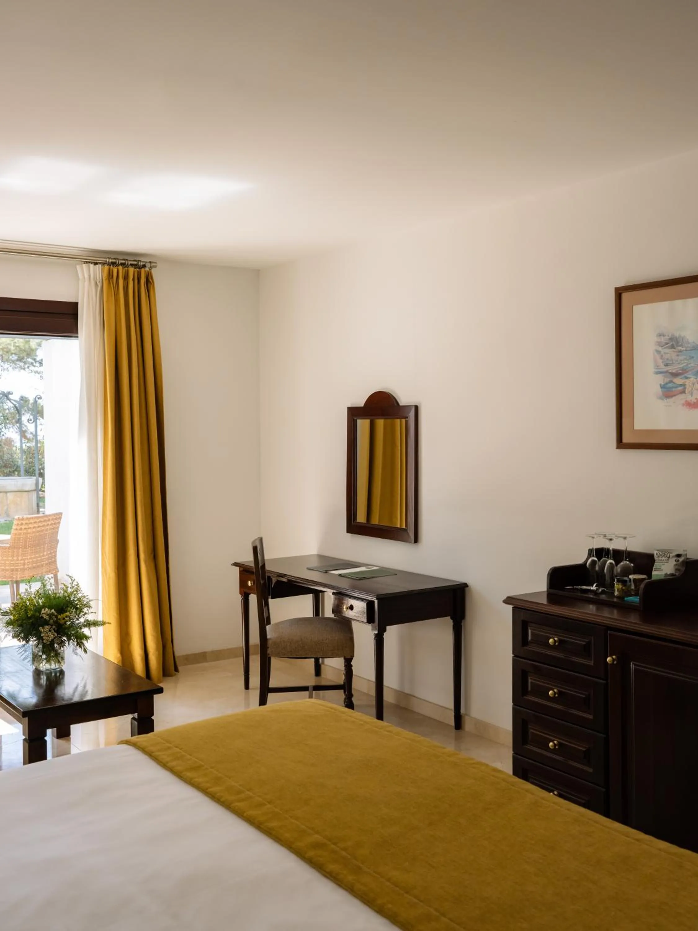 Bedroom, Bed in Hotel Bendinat