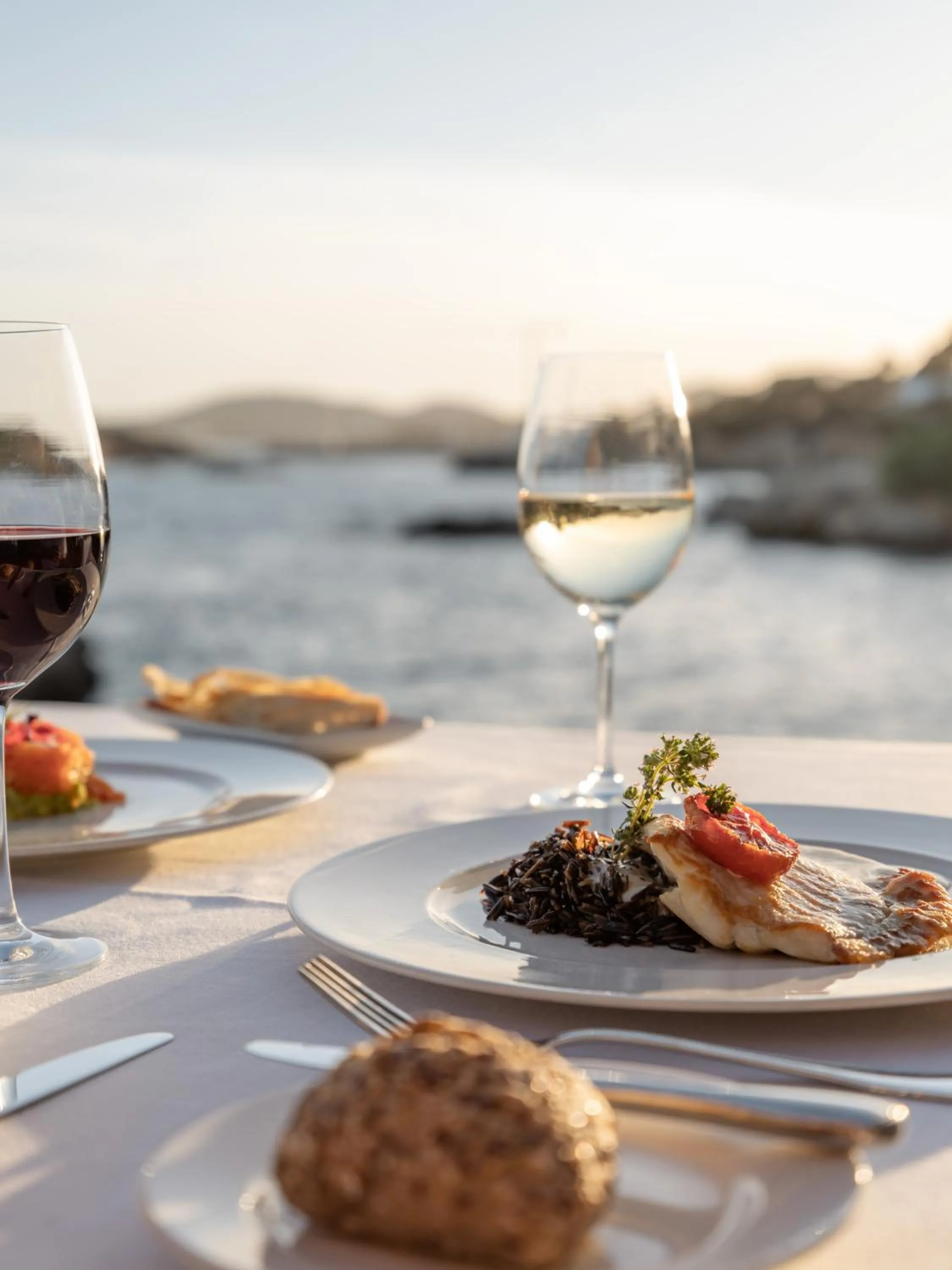 Restaurant/places to eat in Hotel Bendinat