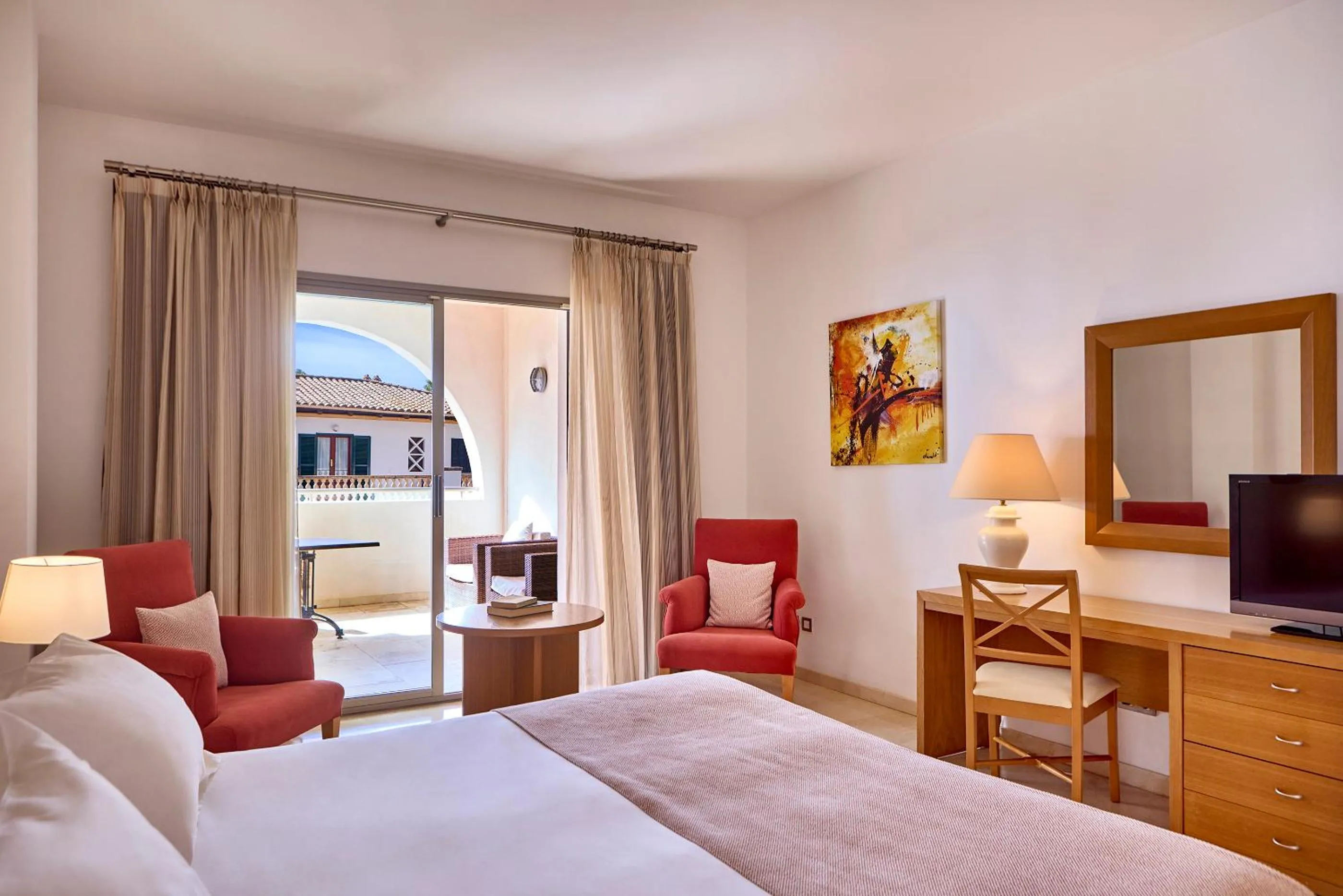 Bedroom, Bed in Hotel Bendinat