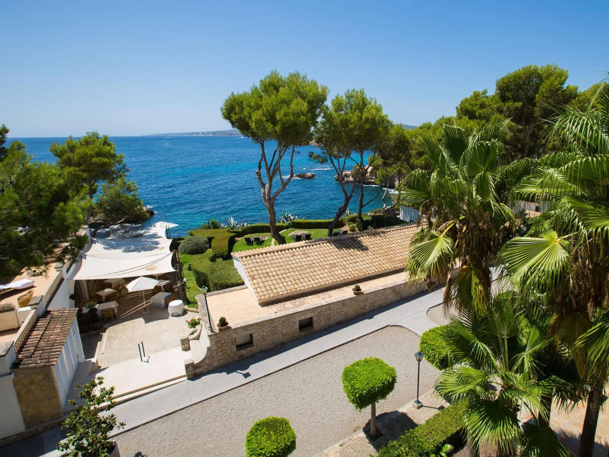 Facade/entrance in Hotel Bendinat