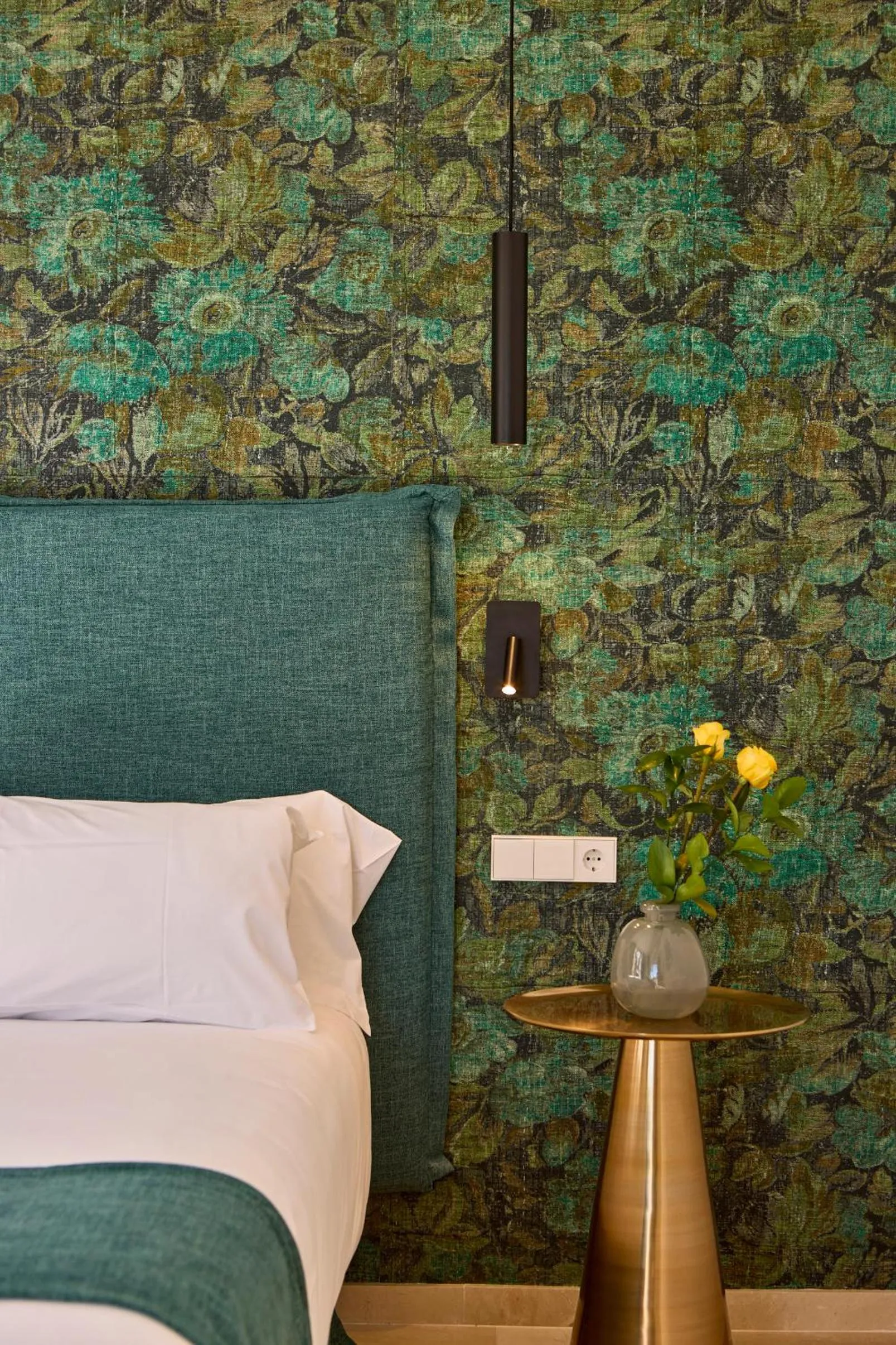 Bedroom, Bed in Hotel Bendinat