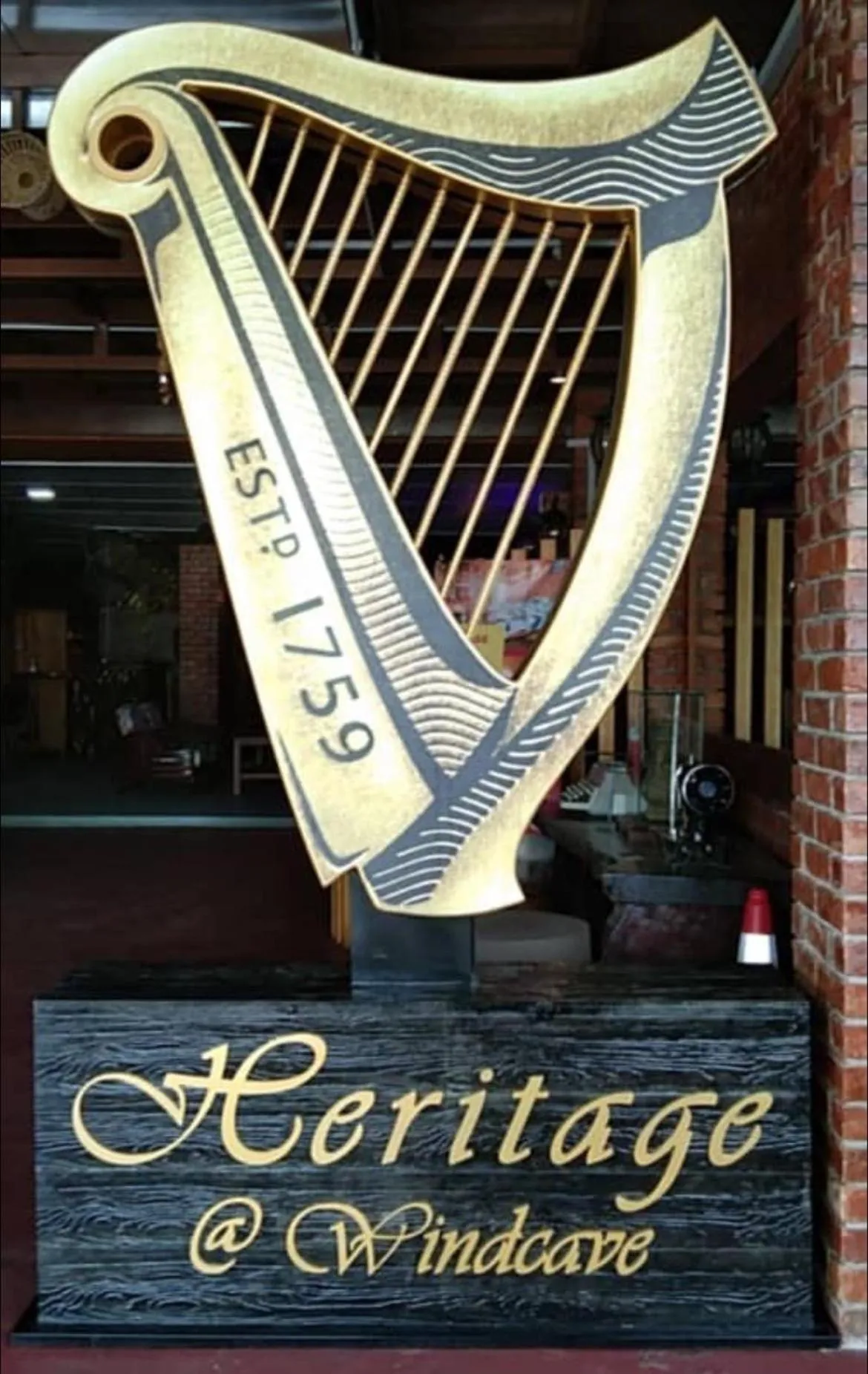 Logo/Certificate/Sign in Heritage House Windcave Bar & Stay