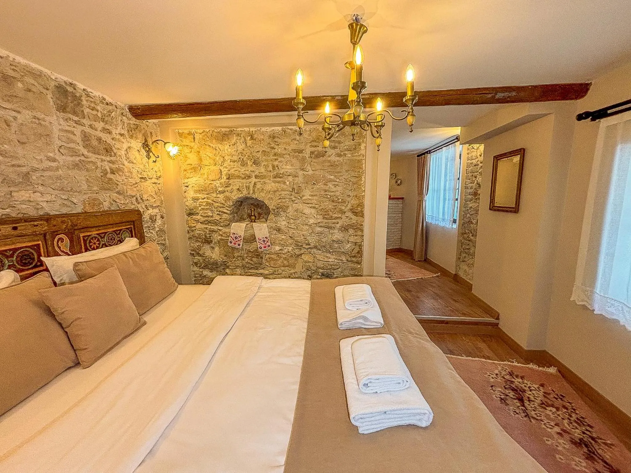 1870's Taş Konak Otel Üç Oda