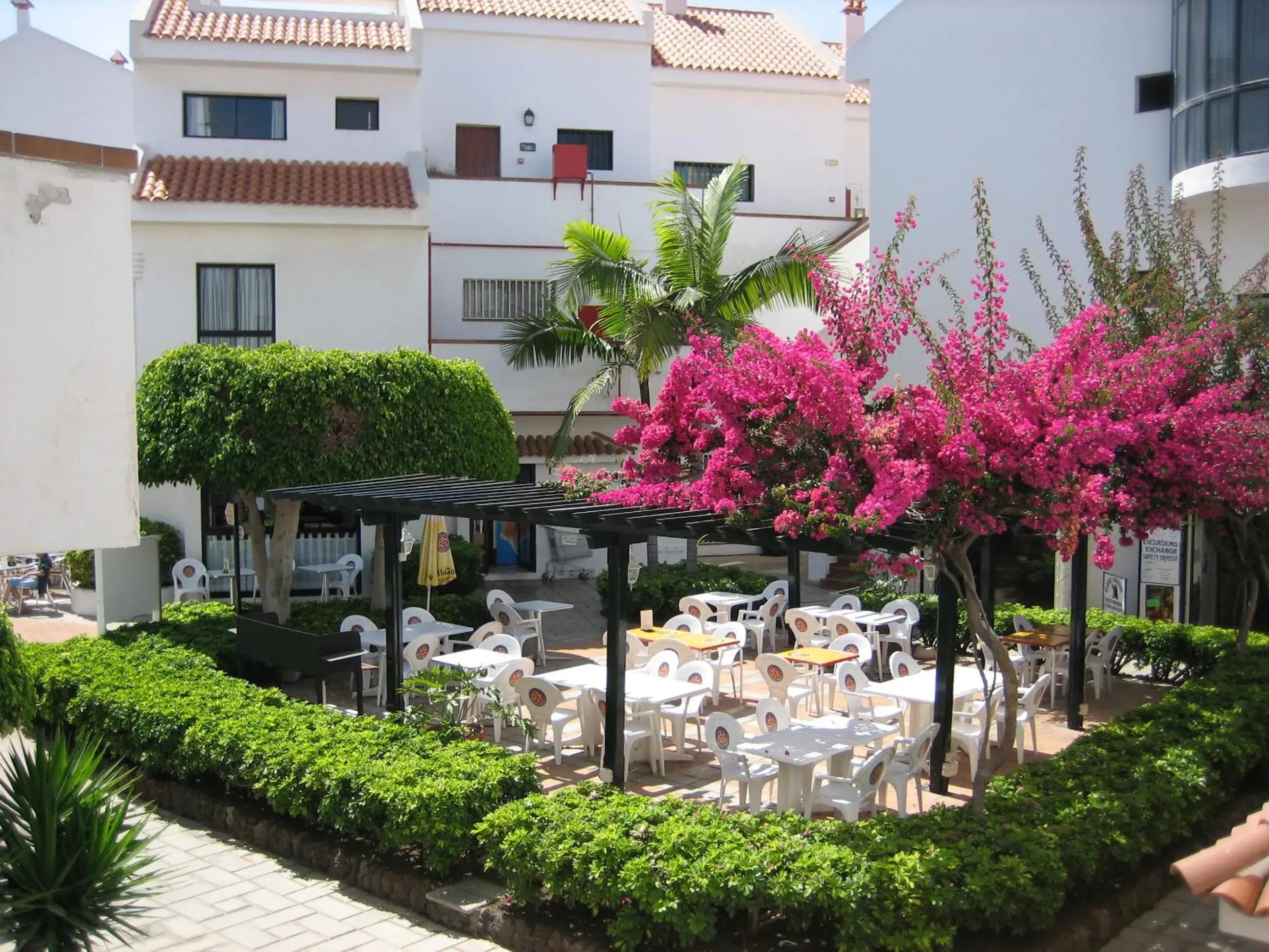 Restaurant/places to eat in Apartamentos HG Cristian Sur Restaurant/places to eat in Apartamentos HG Cristian Sur